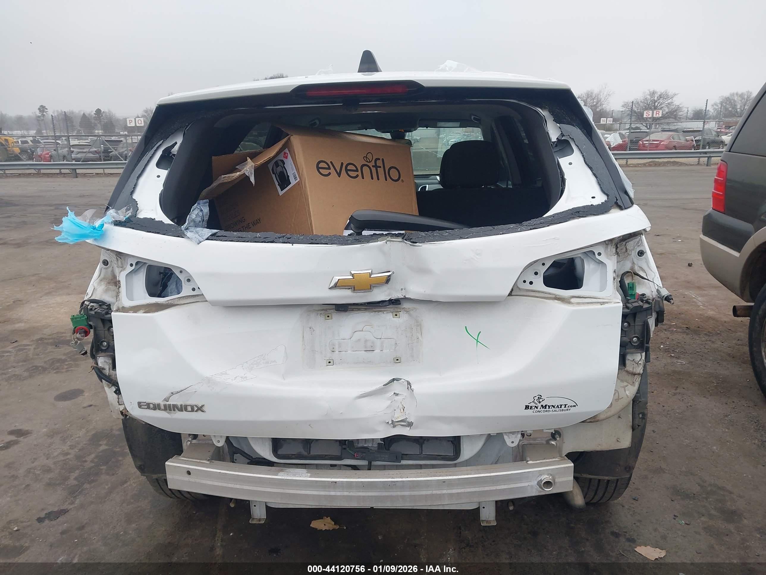 CHEVROLET EQUINOX image 6