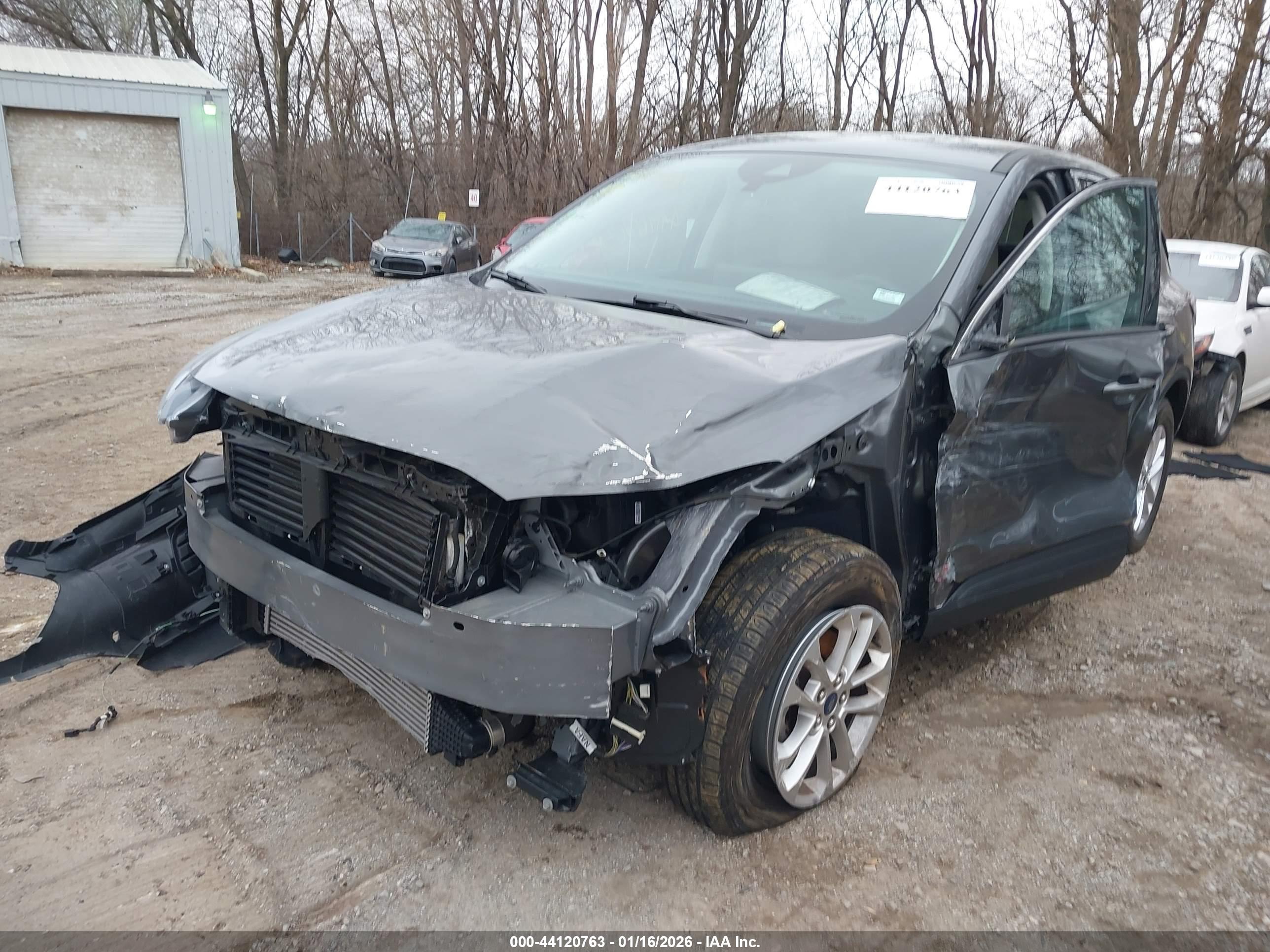FORD ESCAPE image 2