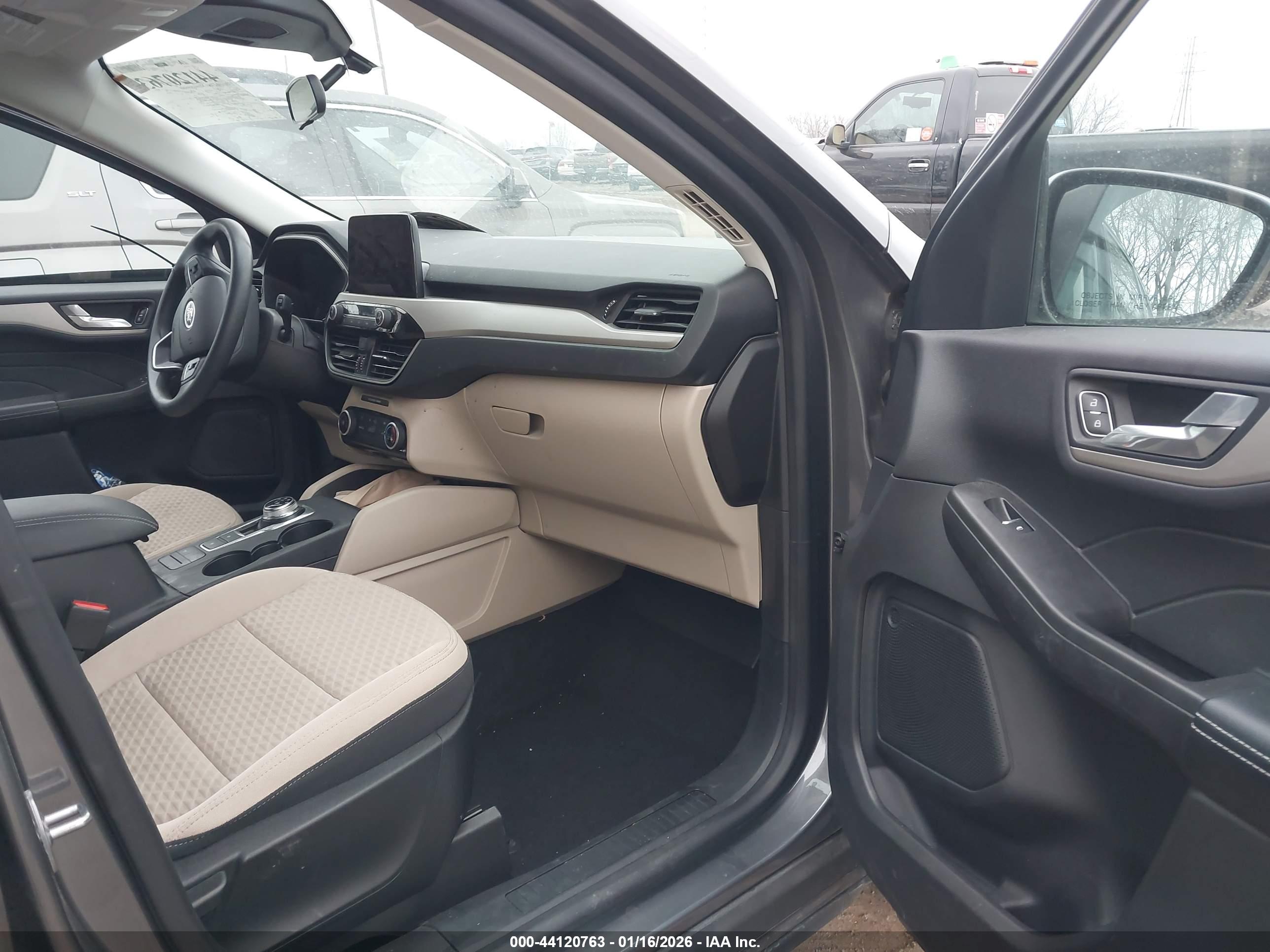 FORD ESCAPE image 5