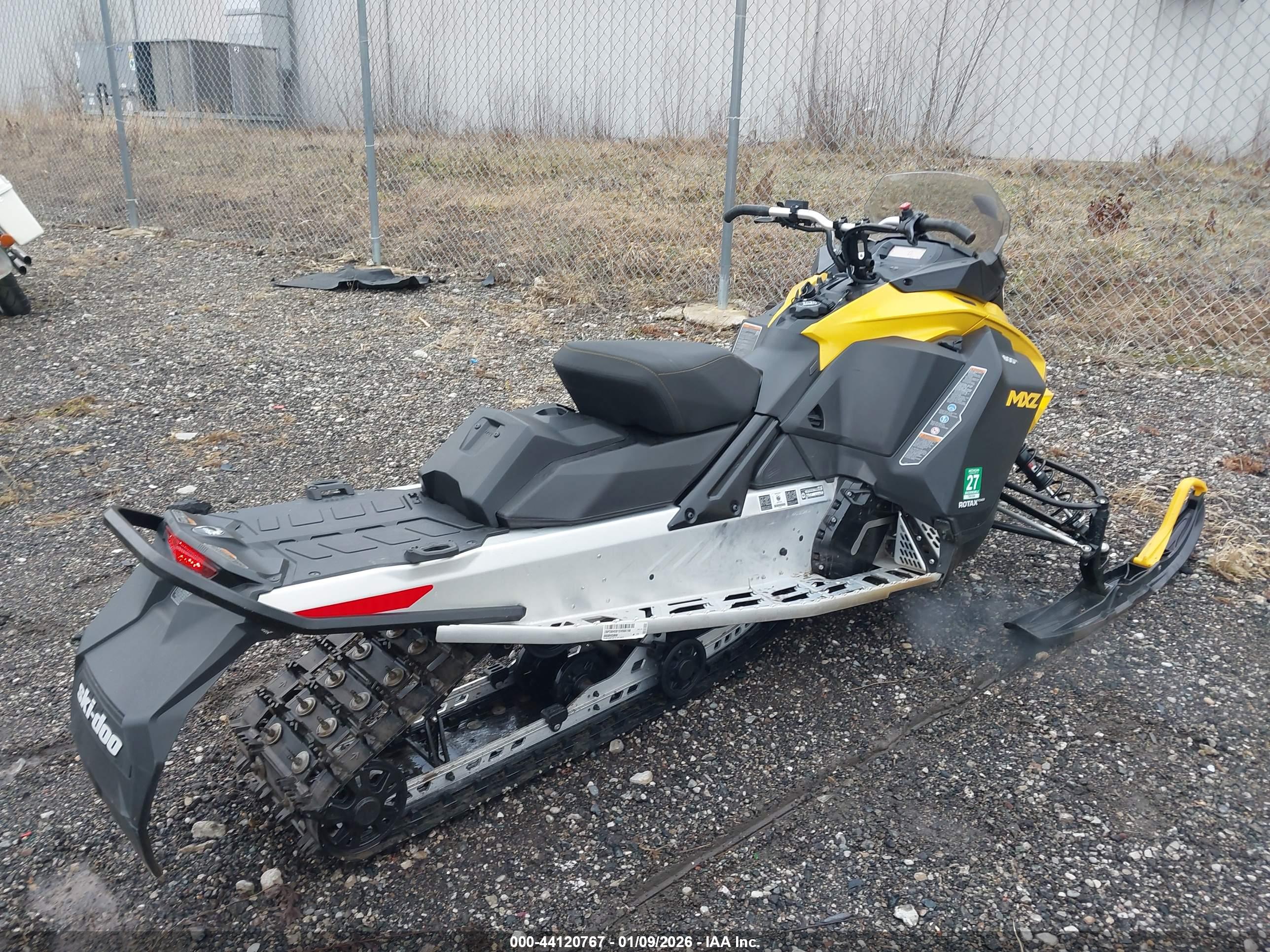 SKI-DOO MX image 4