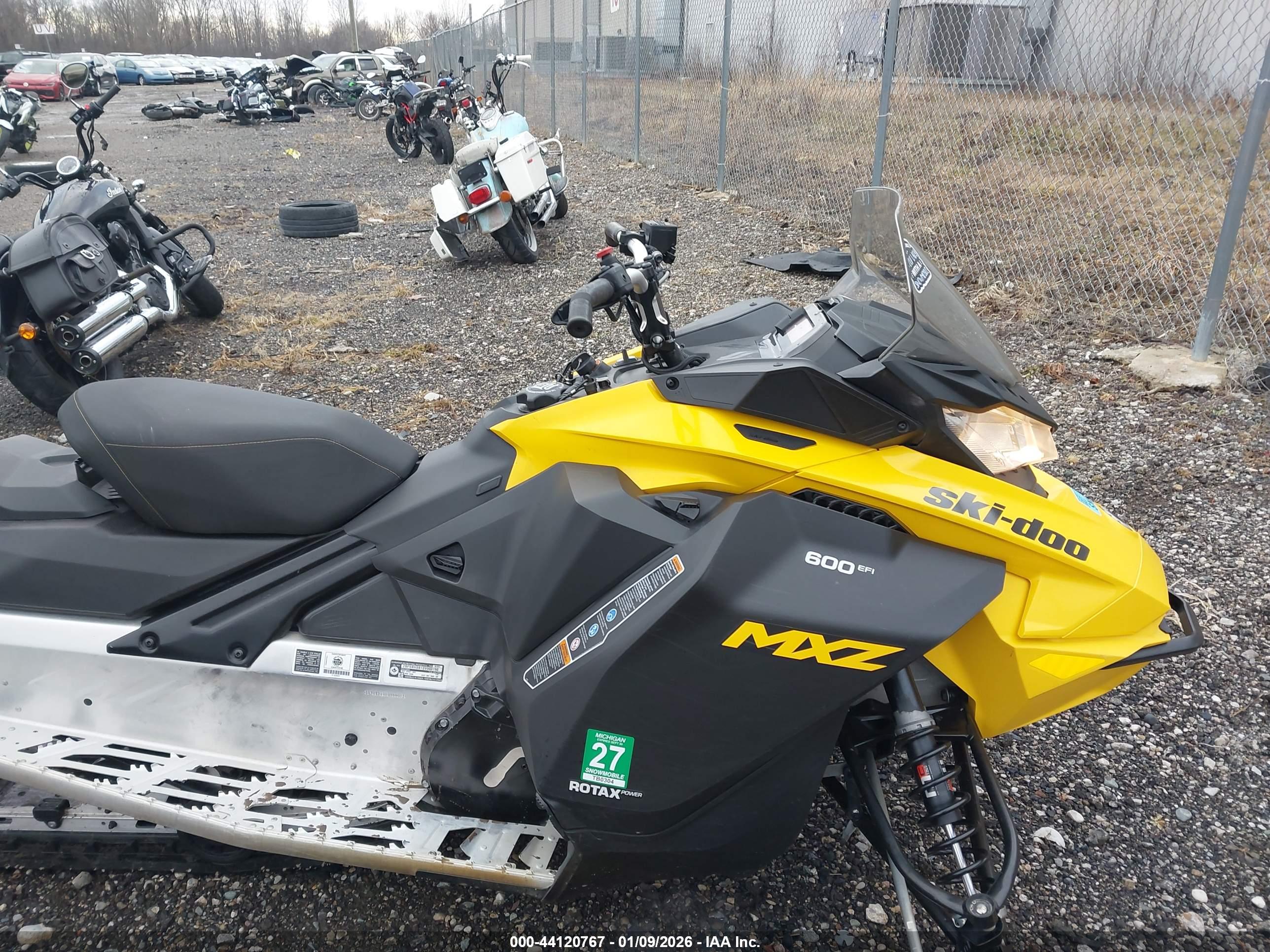 SKI-DOO MX image 5