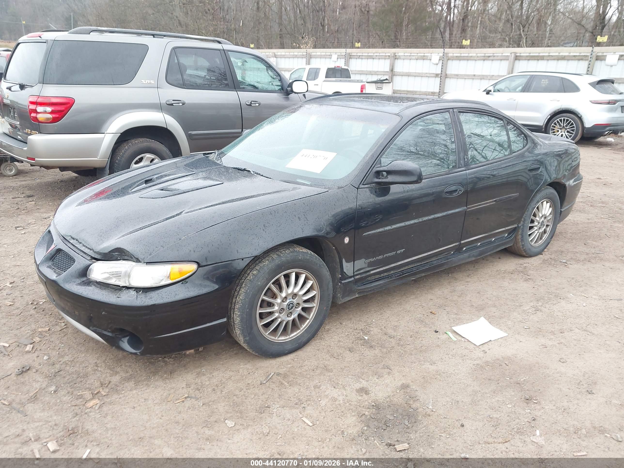 PONTIAC GRAND image 2