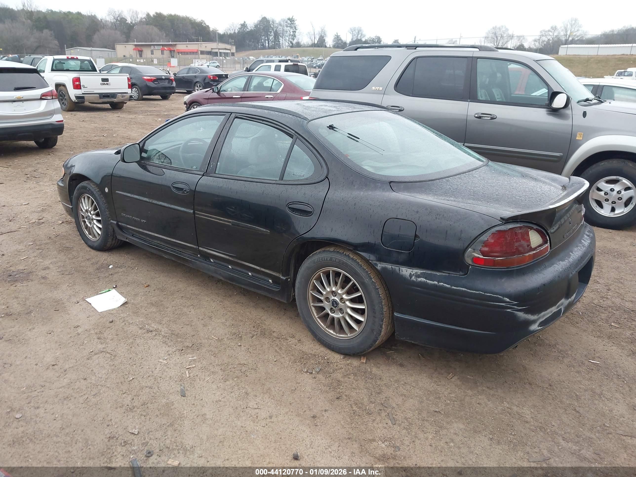 PONTIAC GRAND image 3