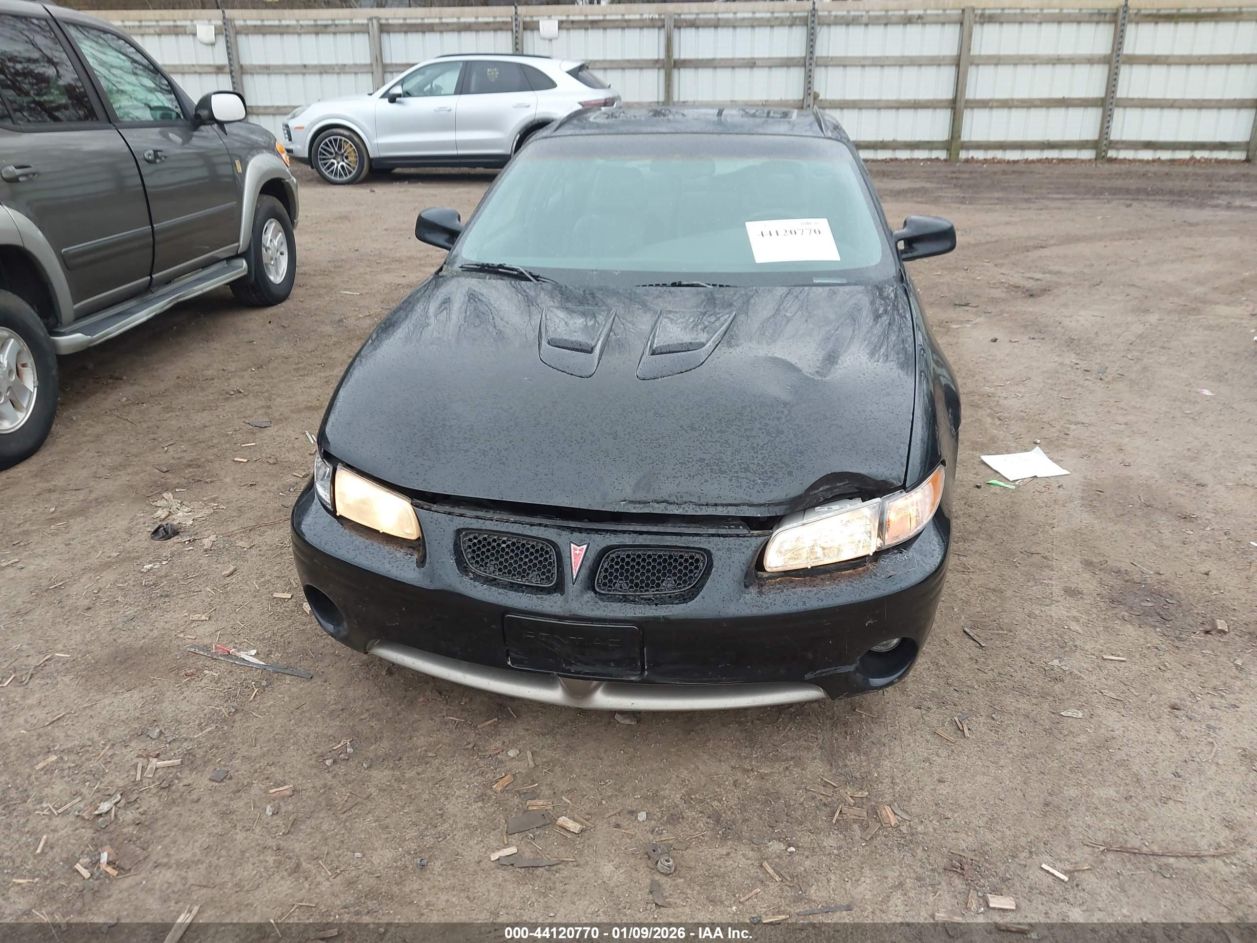 PONTIAC GRAND image 6