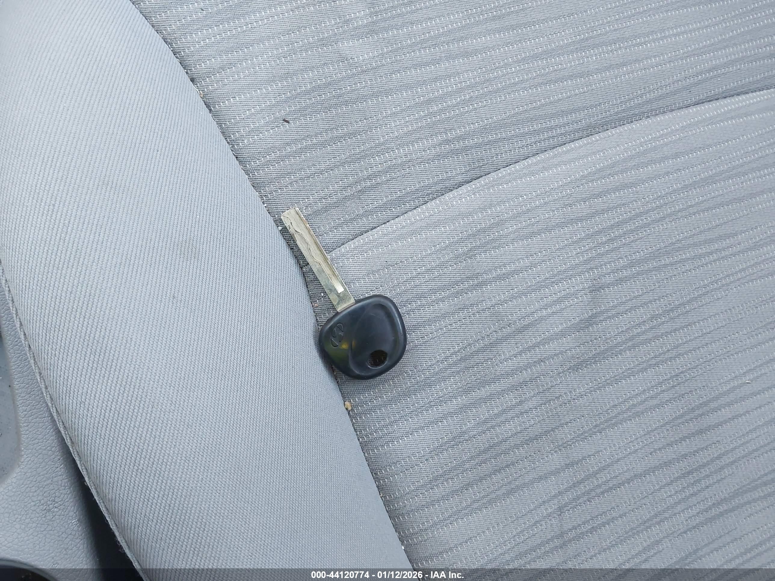 HYUNDAI ACCENT image 11