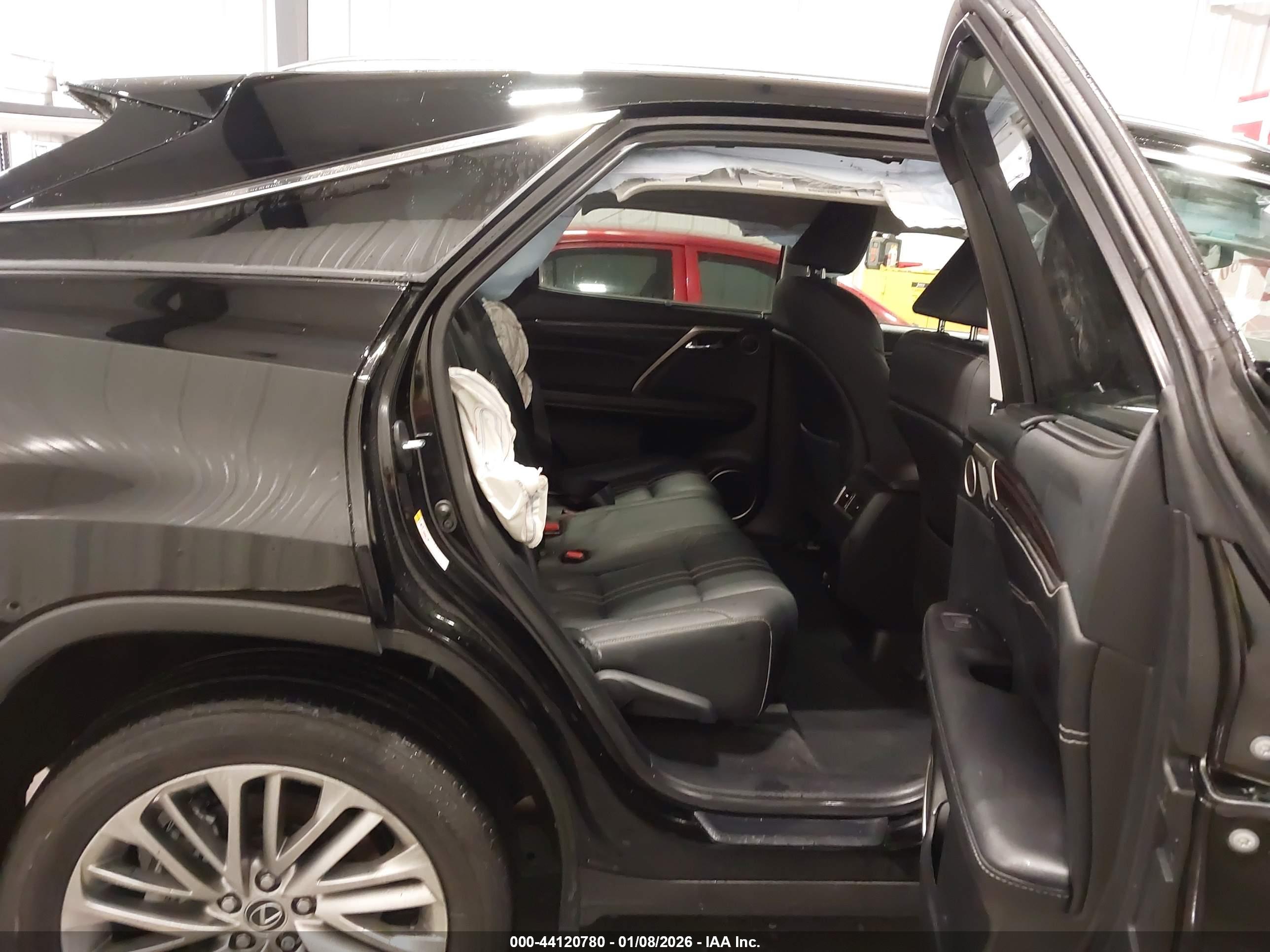 LEXUS RX image 8