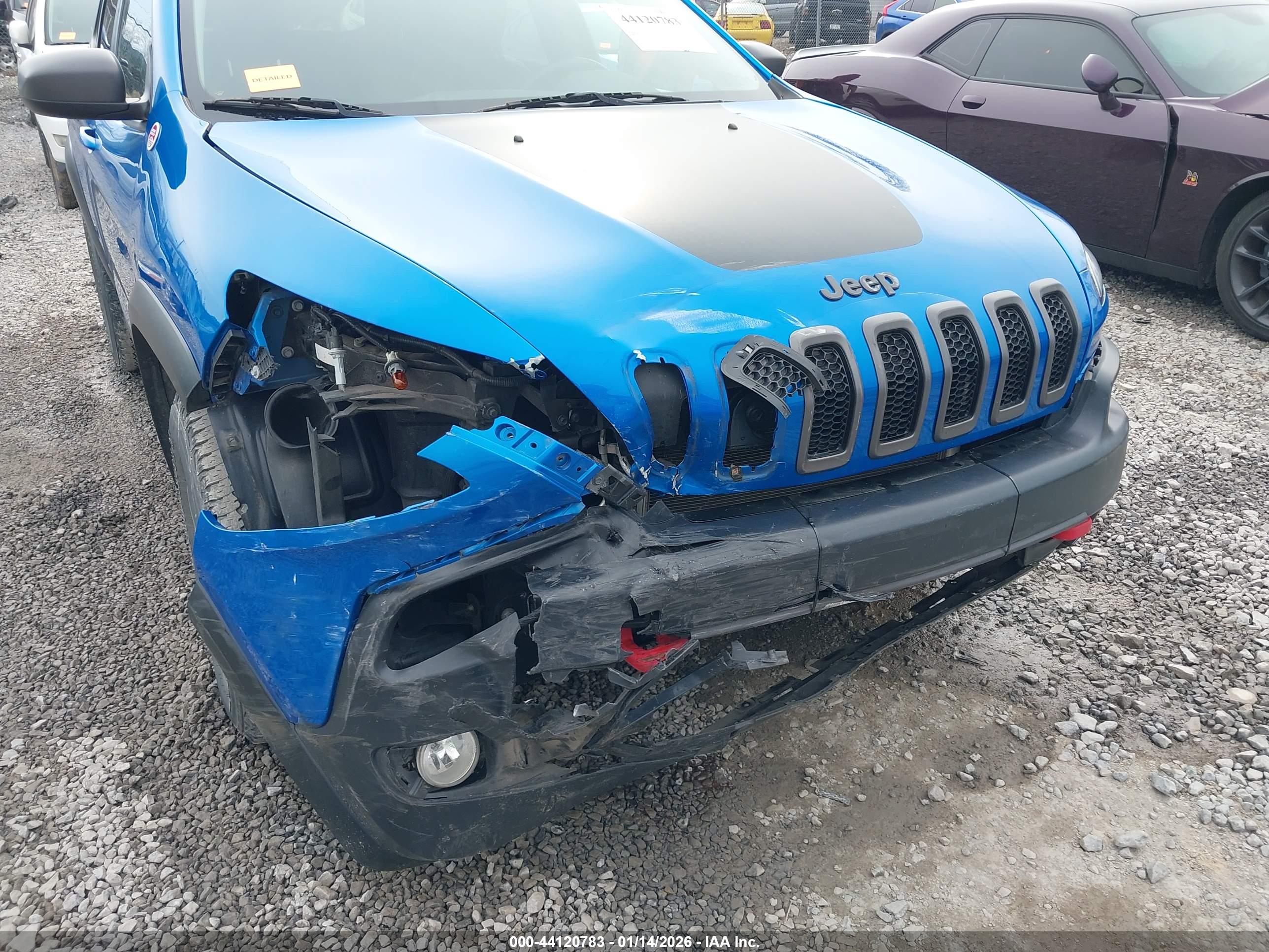 JEEP CHEROKEE image 6