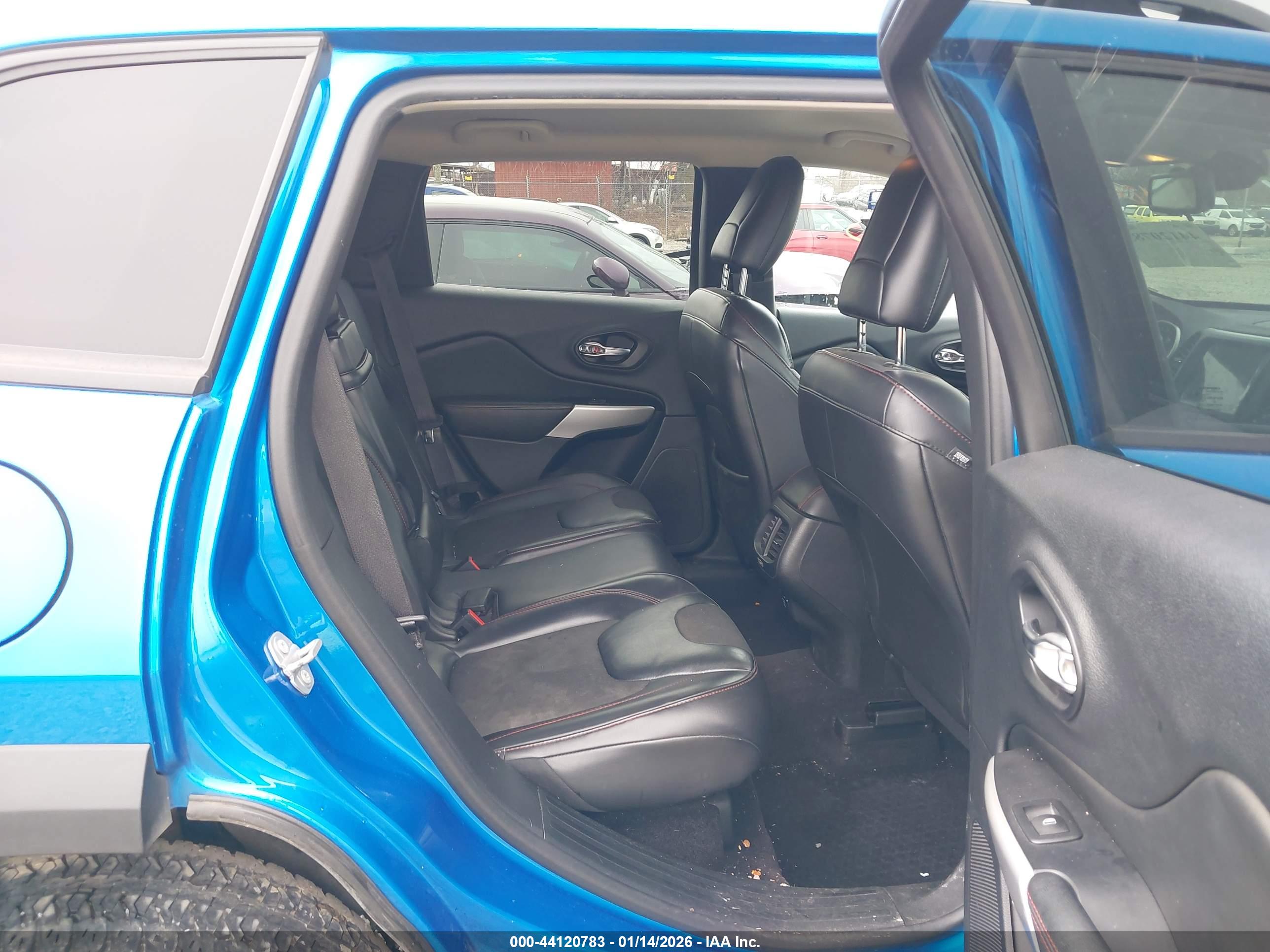 JEEP CHEROKEE image 8