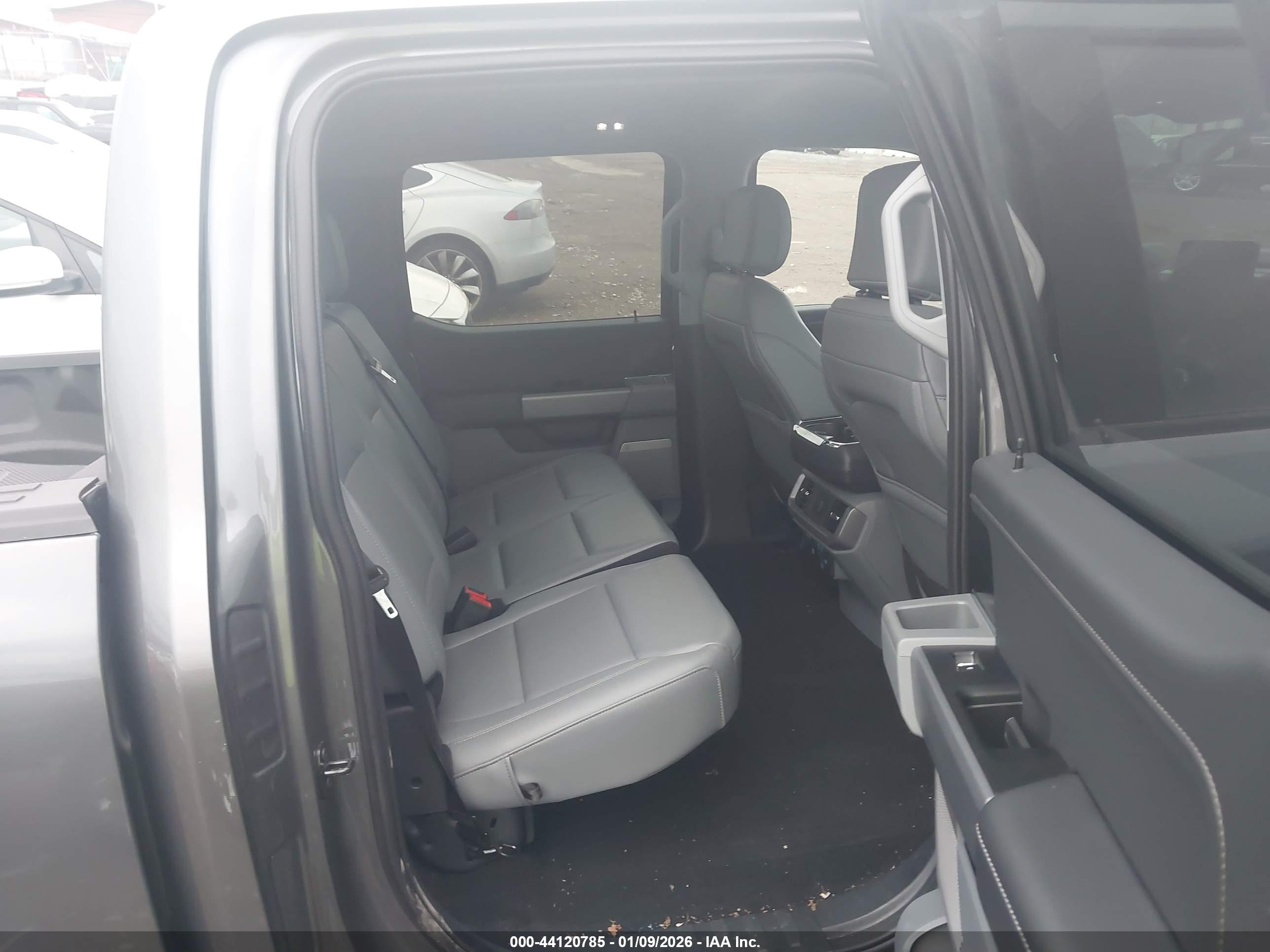 FORD F-150 image 8