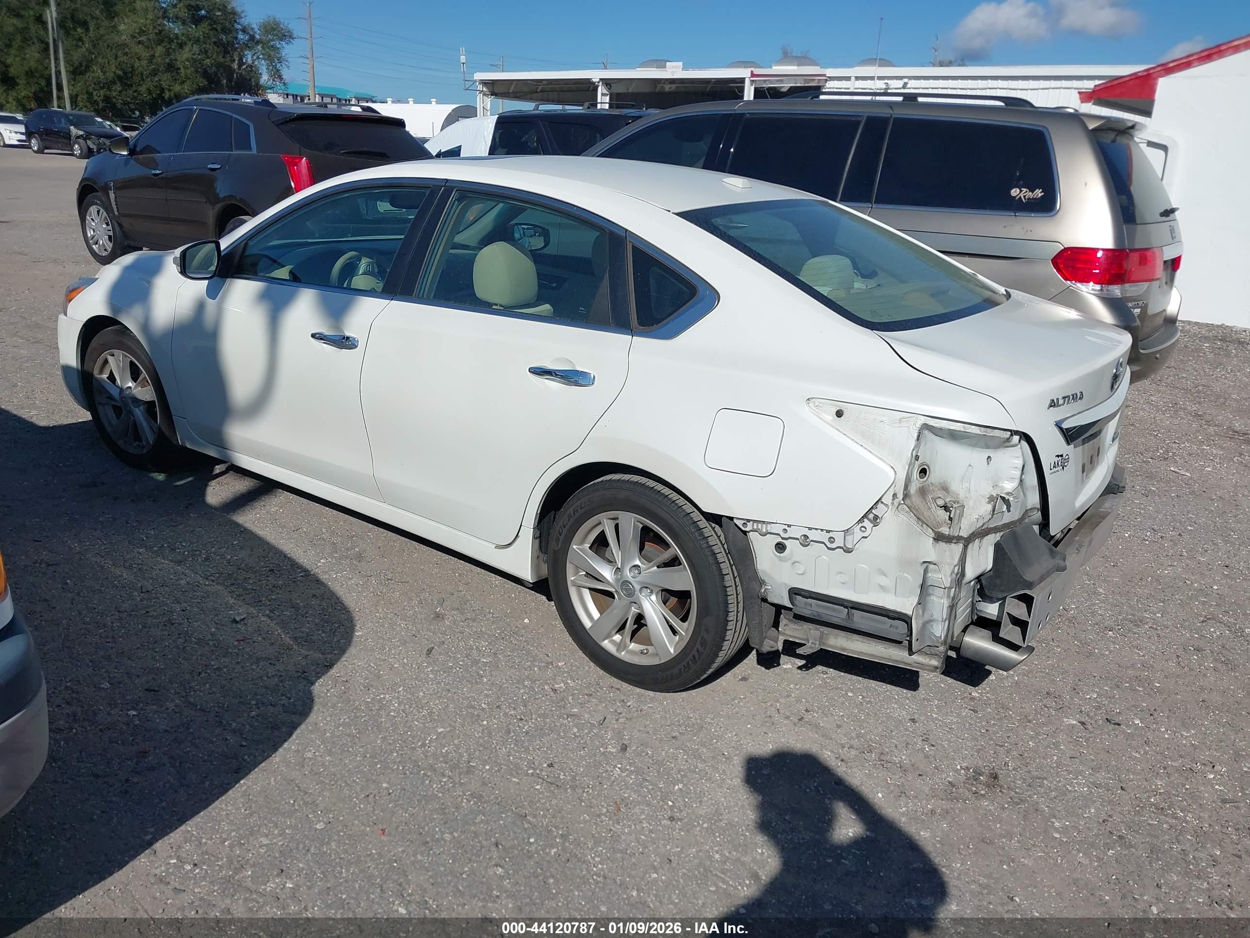 NISSAN ALTIMA image 3