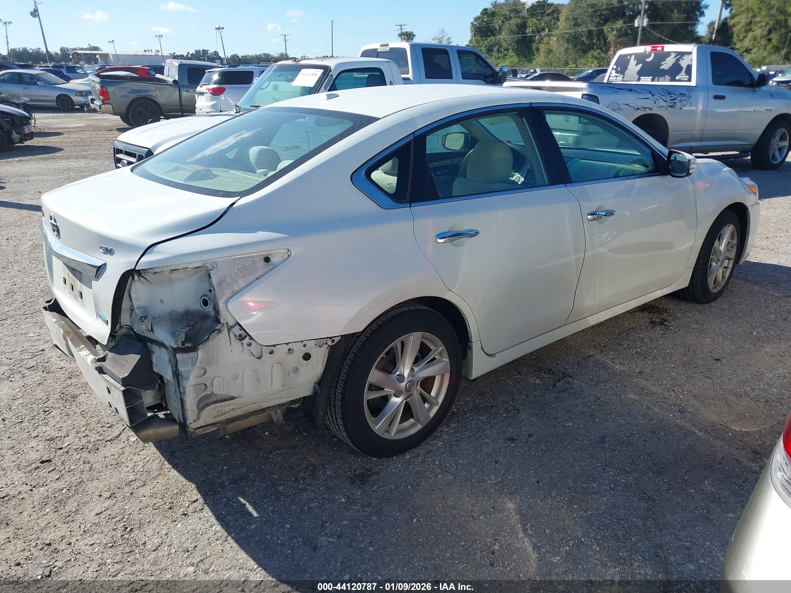 NISSAN ALTIMA image 4
