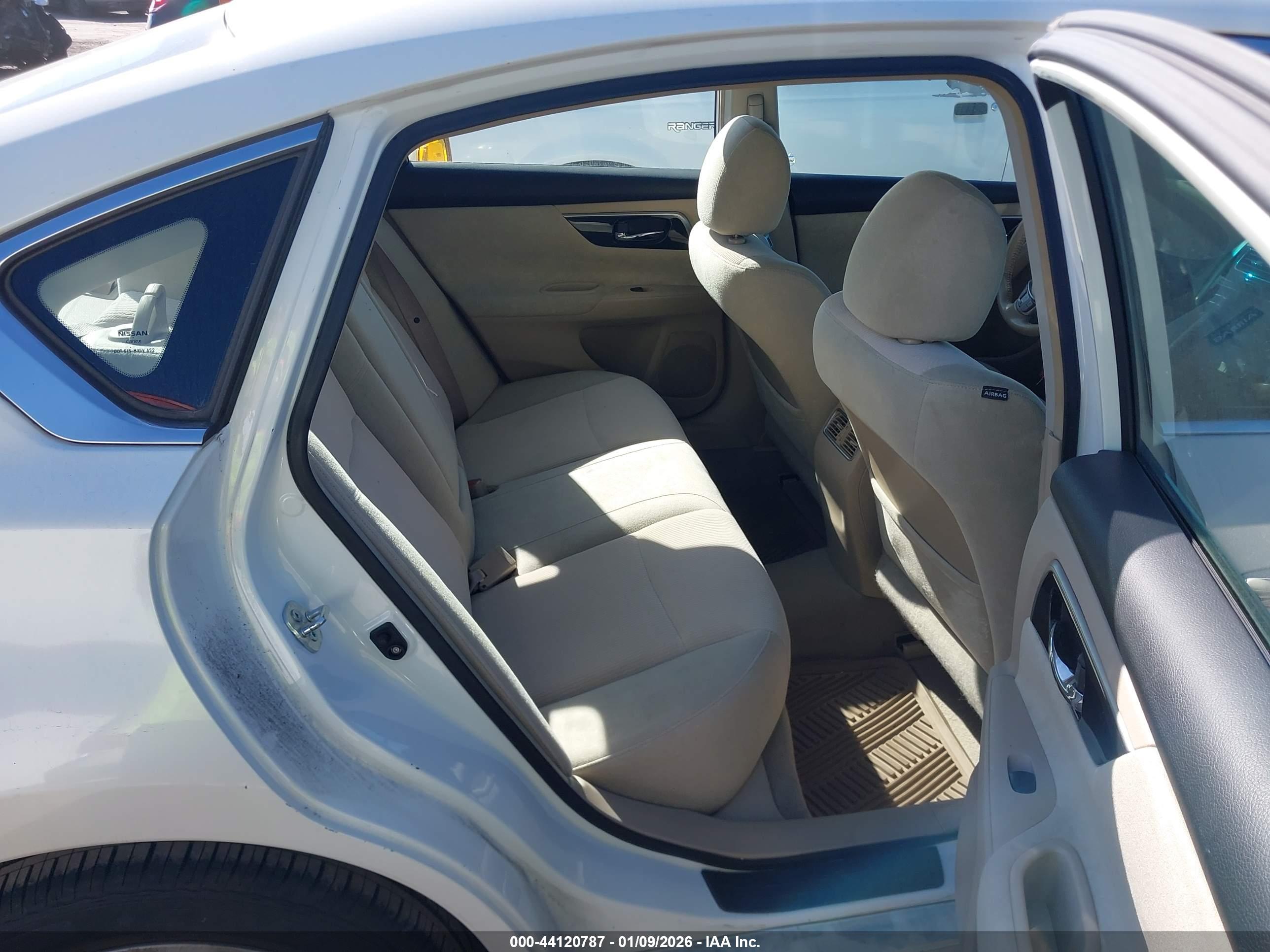 NISSAN ALTIMA image 8