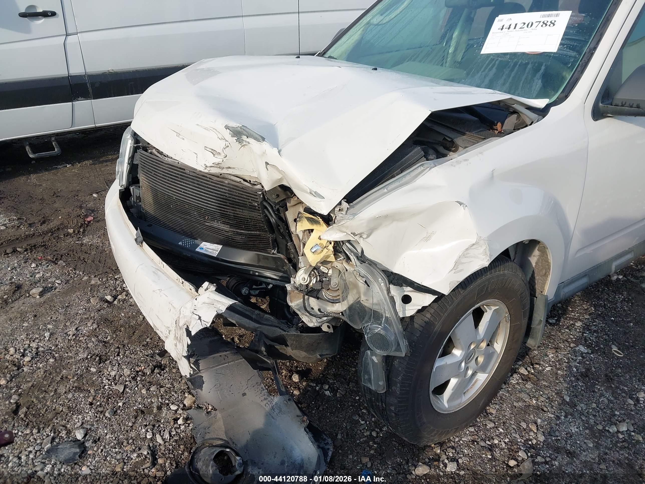 FORD ESCAPE image 6