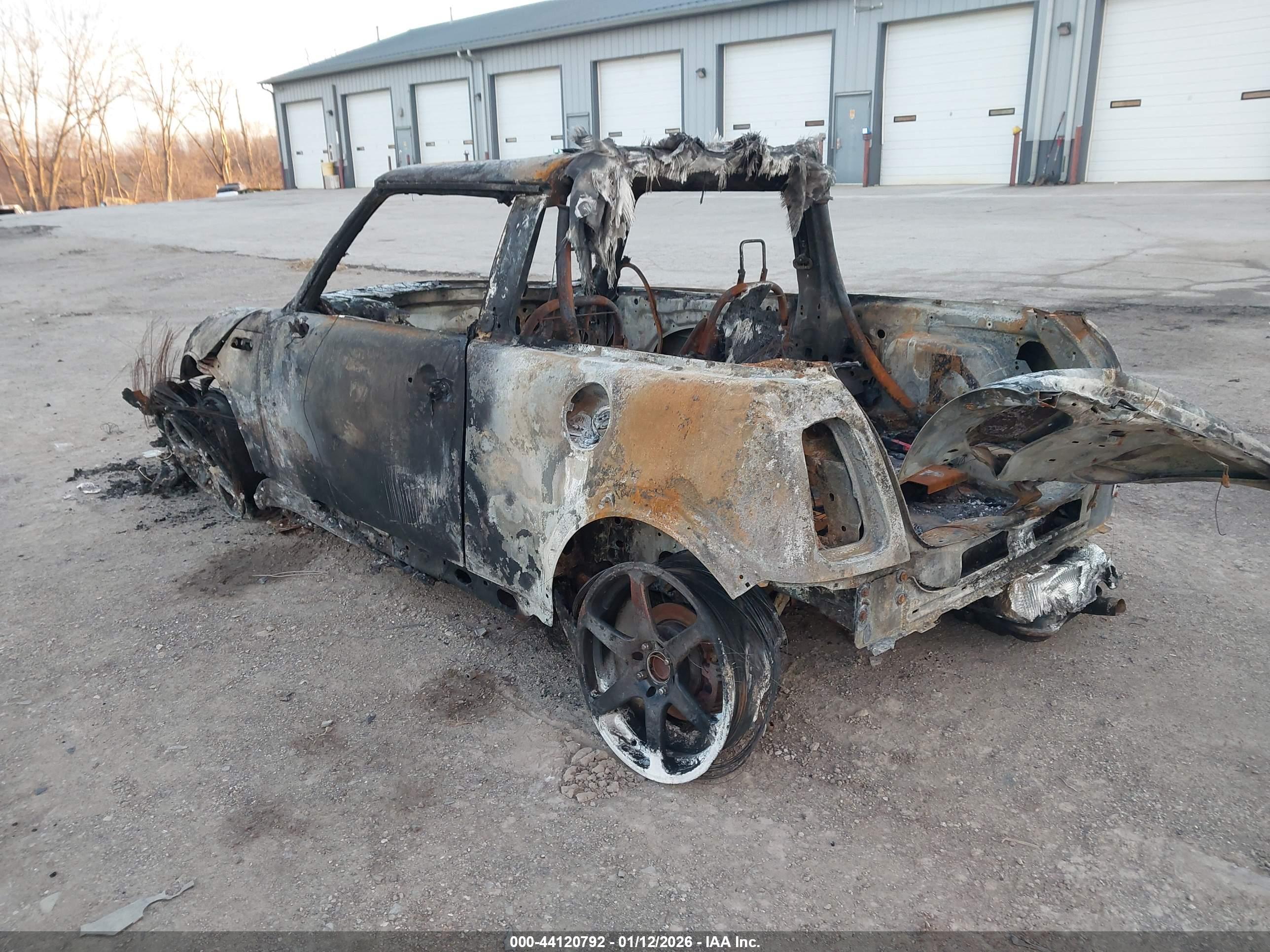 MINI COOPER image 3