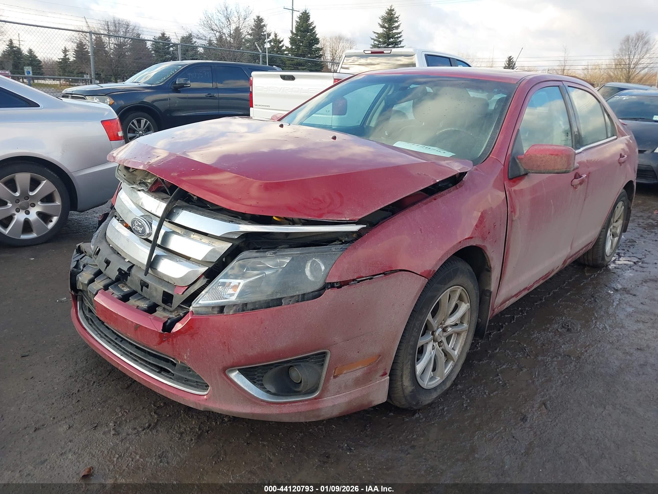 FORD FUSION image 6