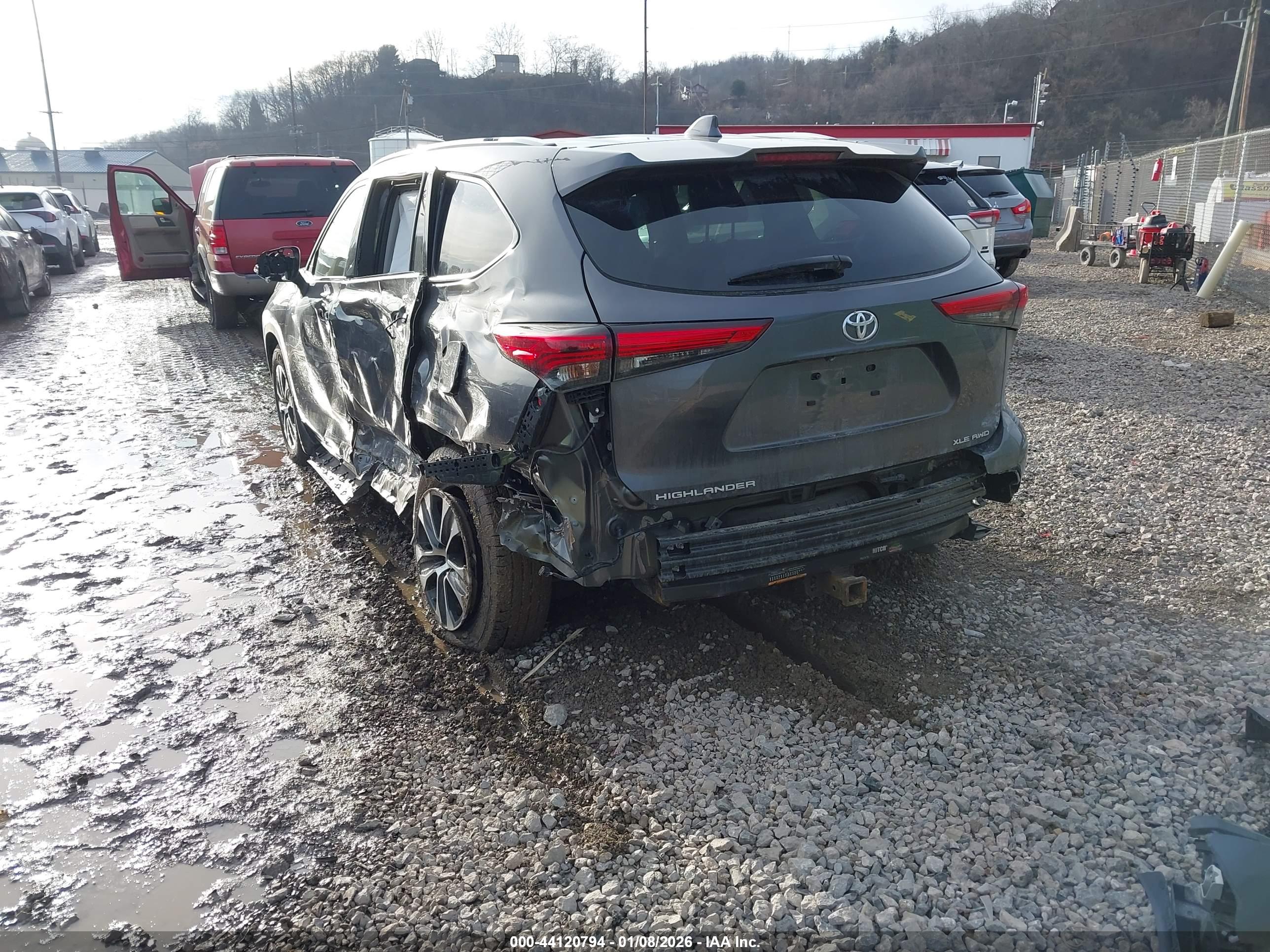 TOYOTA HIGHLANDER image 3