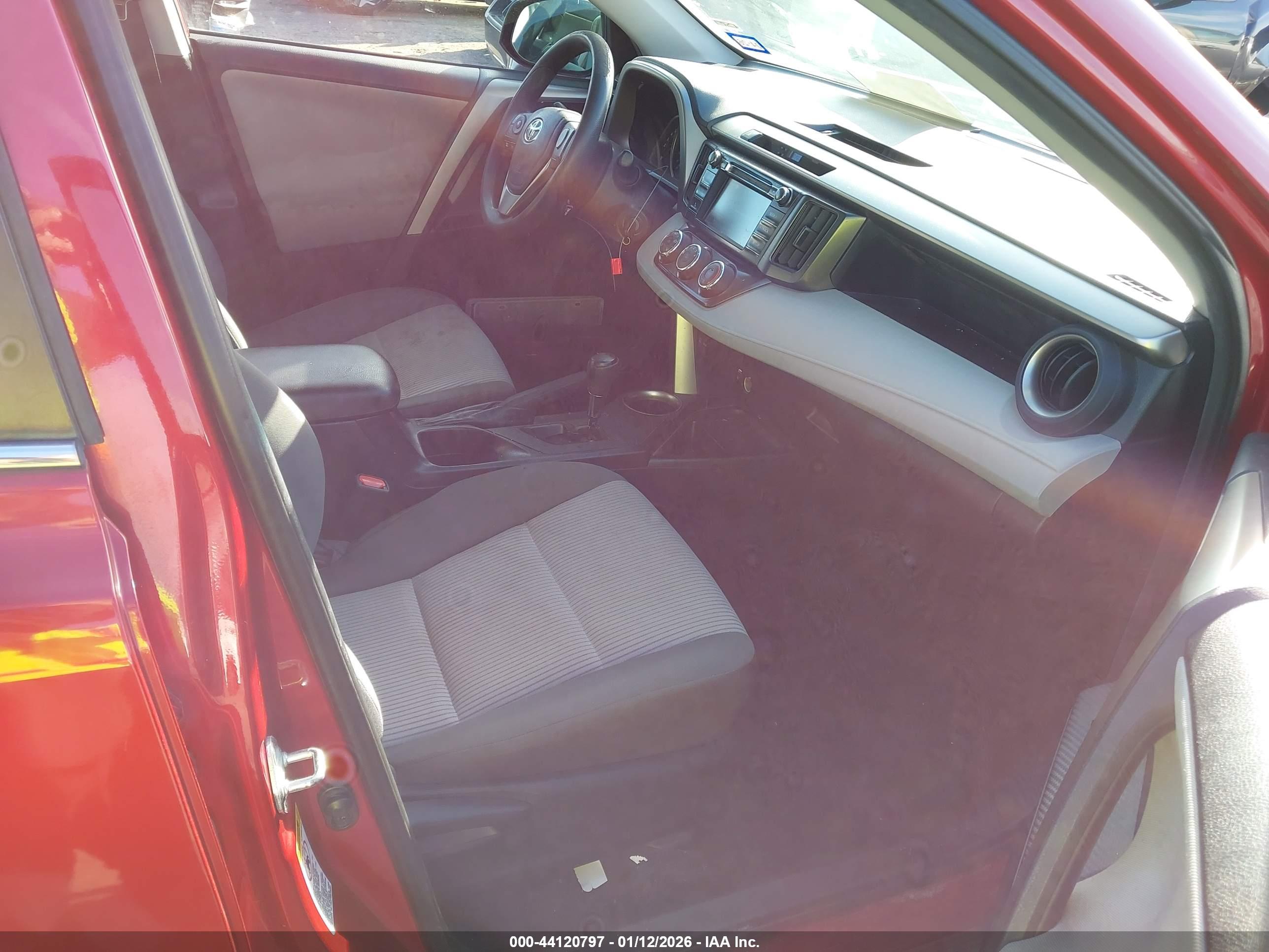 TOYOTA RAV4 image 5