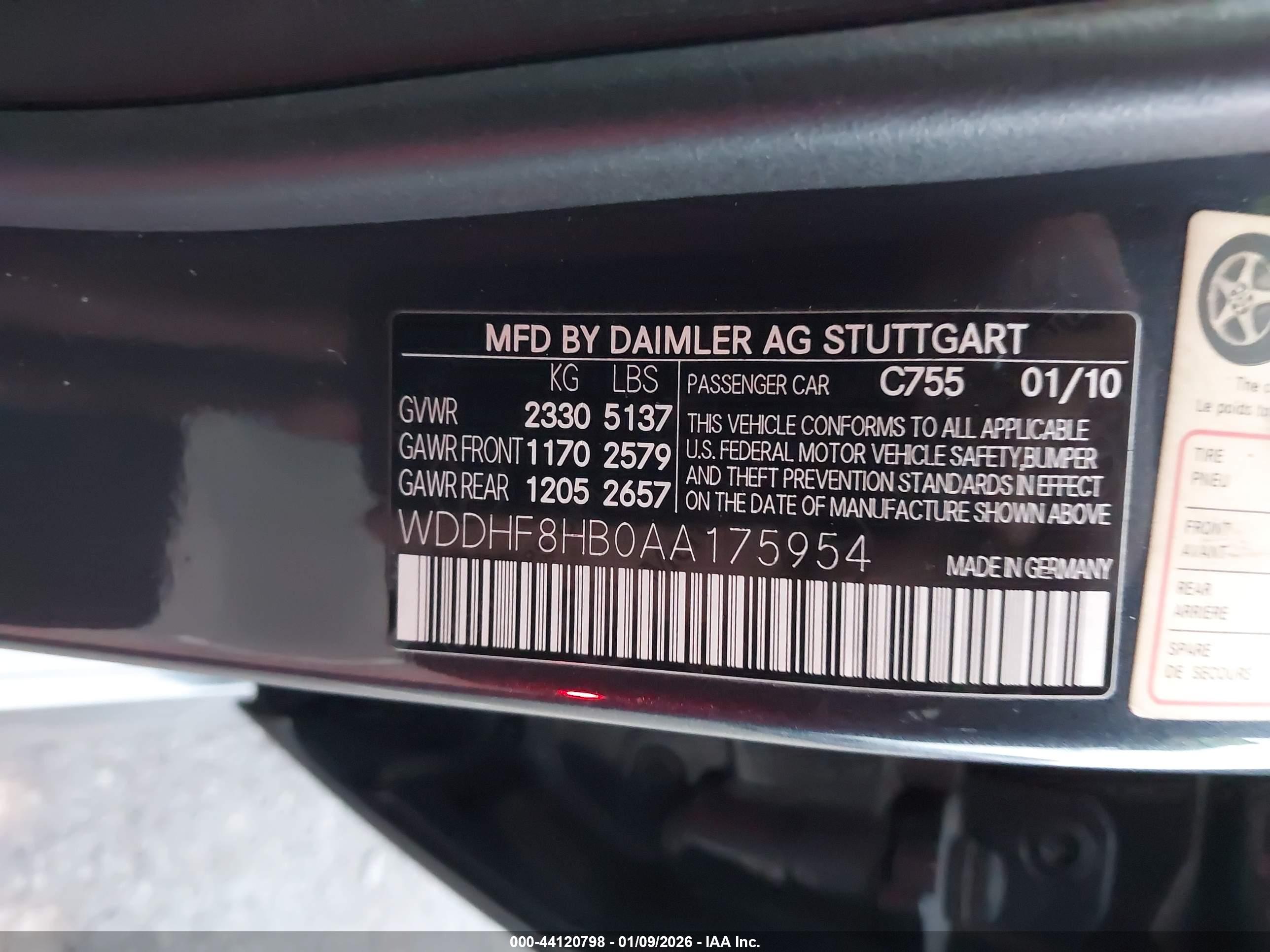 MERCEDES-BENZ E image 9
