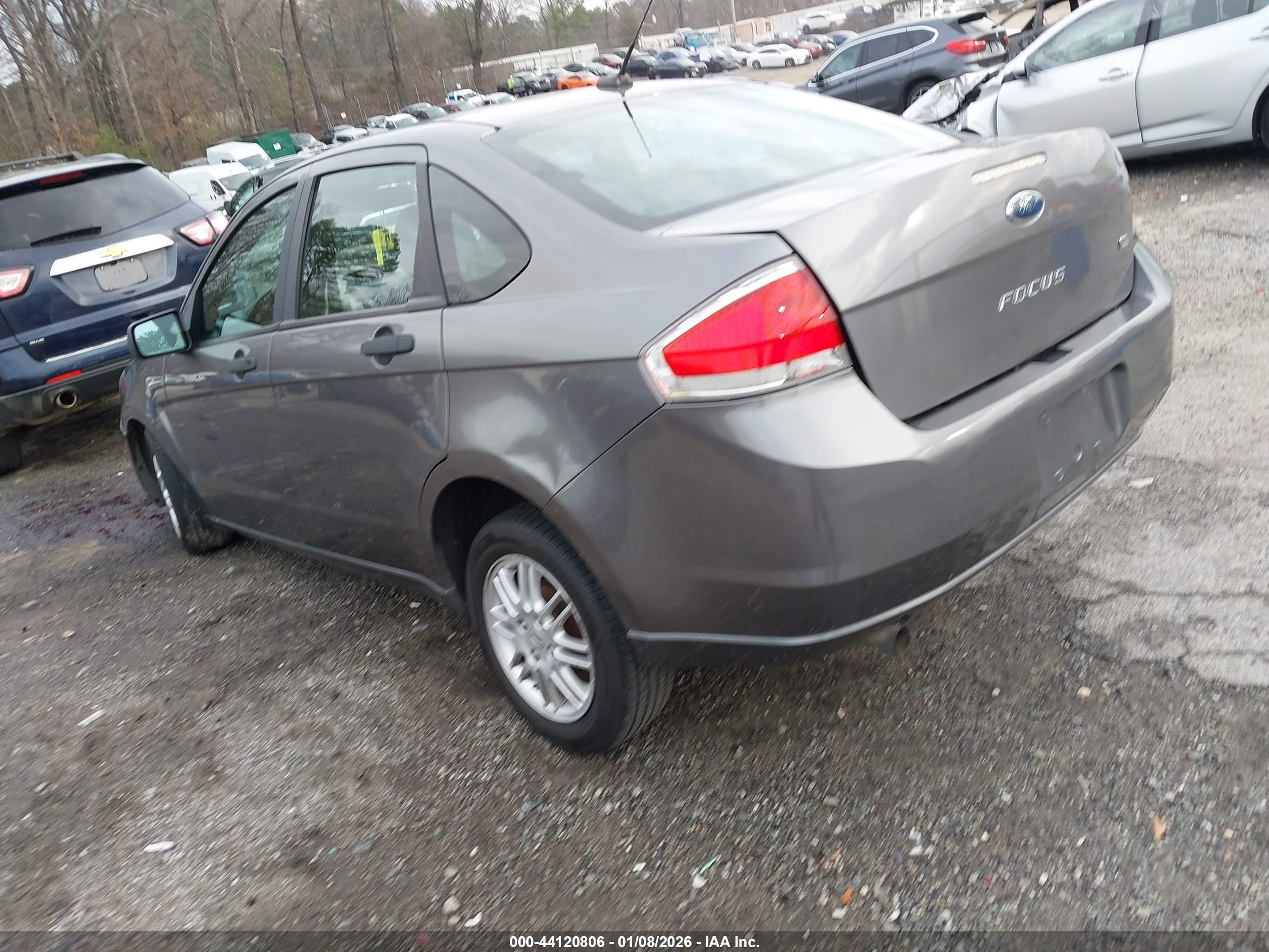 FORD FOCUS image 3