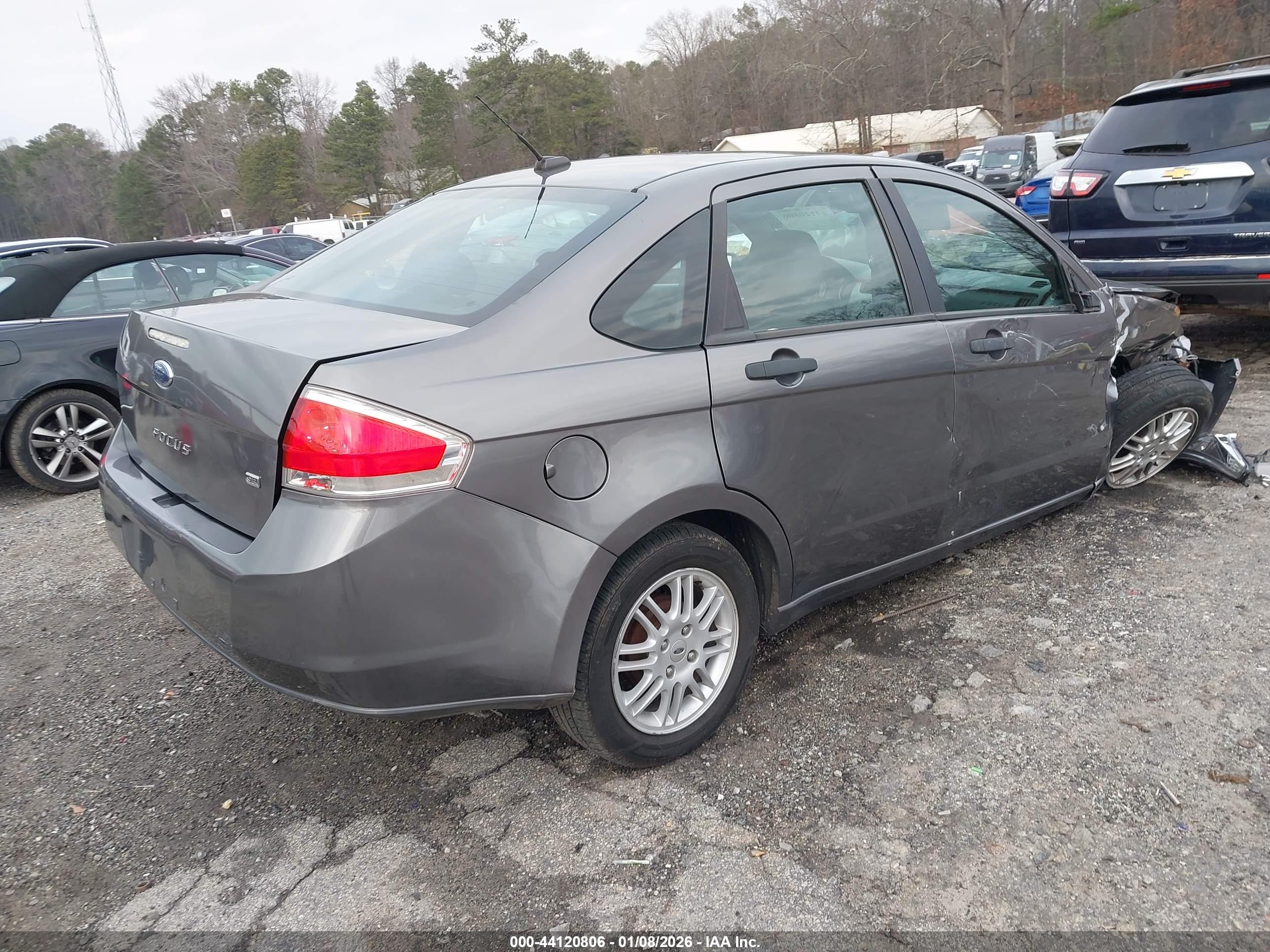 FORD FOCUS image 4