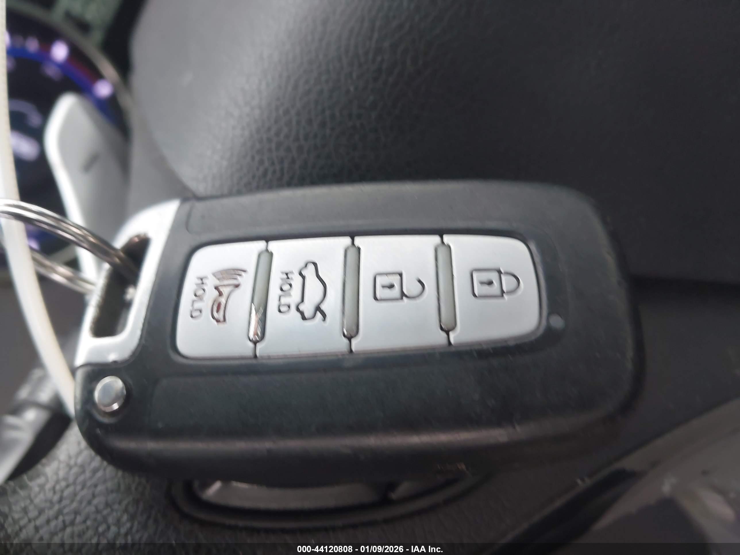 HYUNDAI SONATA image 11