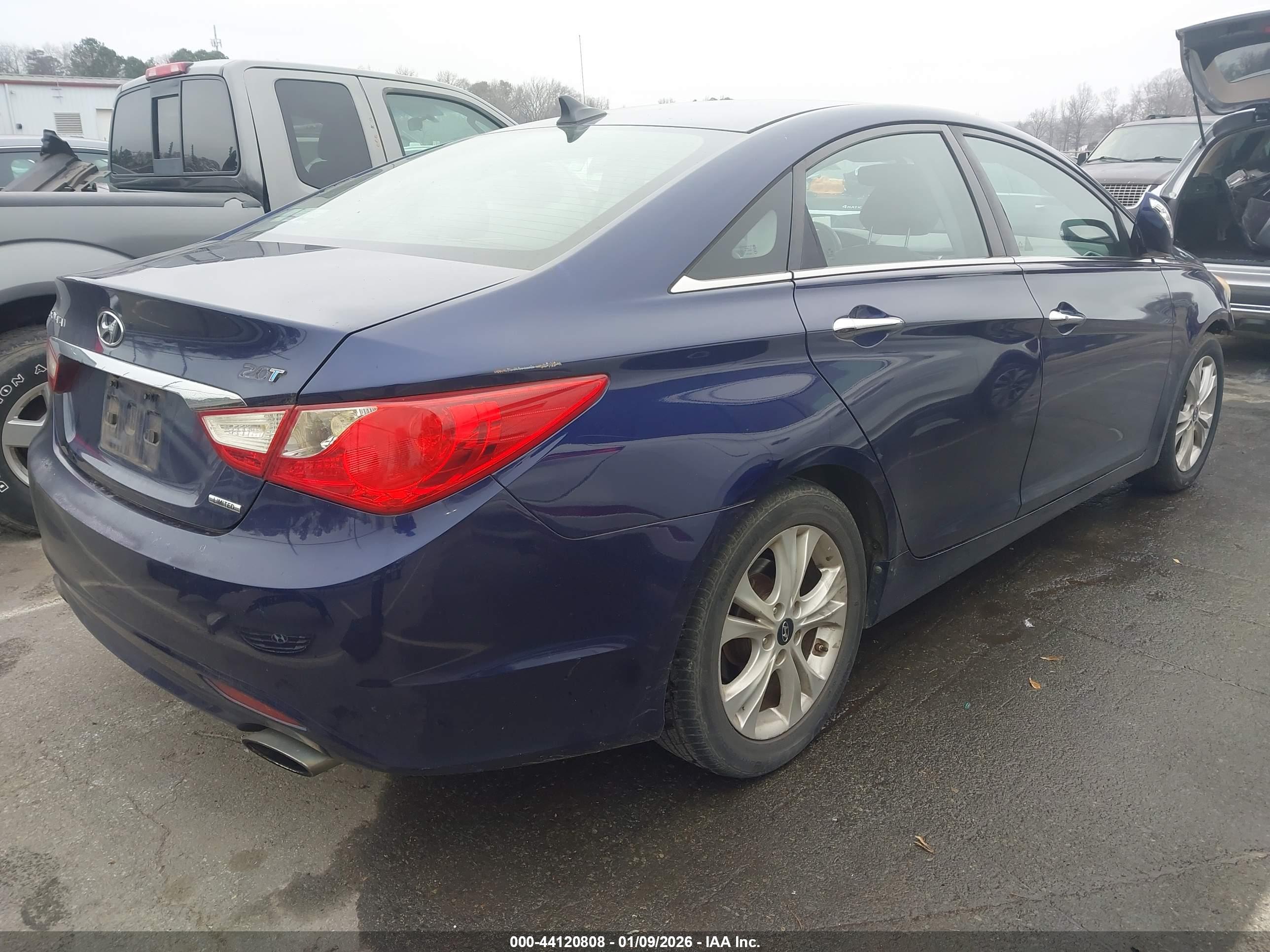 HYUNDAI SONATA image 4