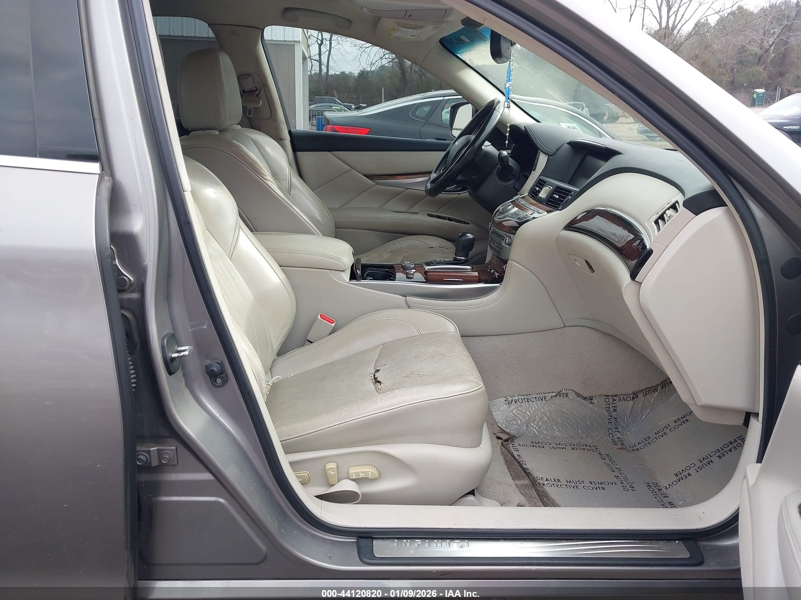 INFINITI M37 image 5