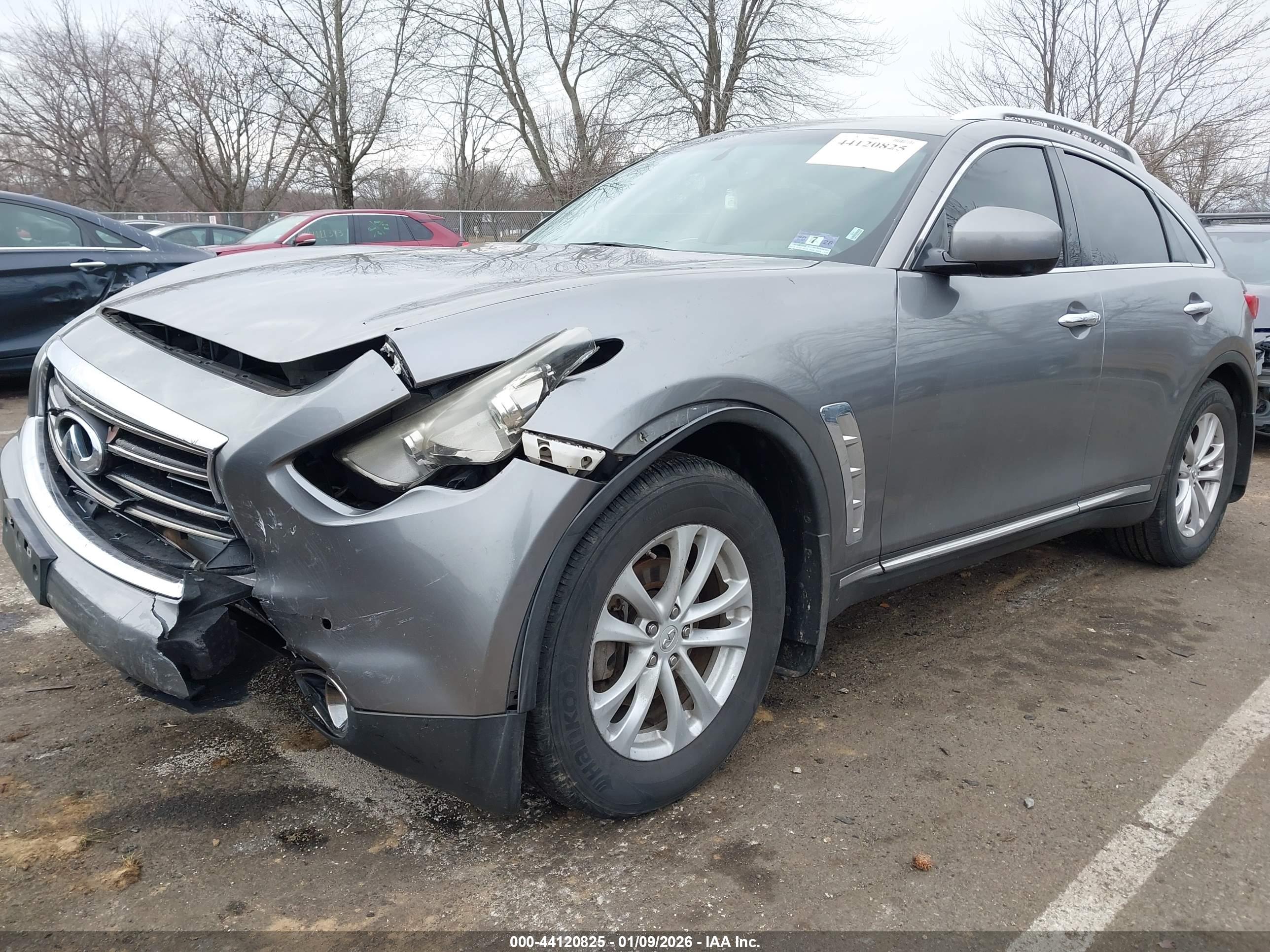 INFINITI FX35 image 2