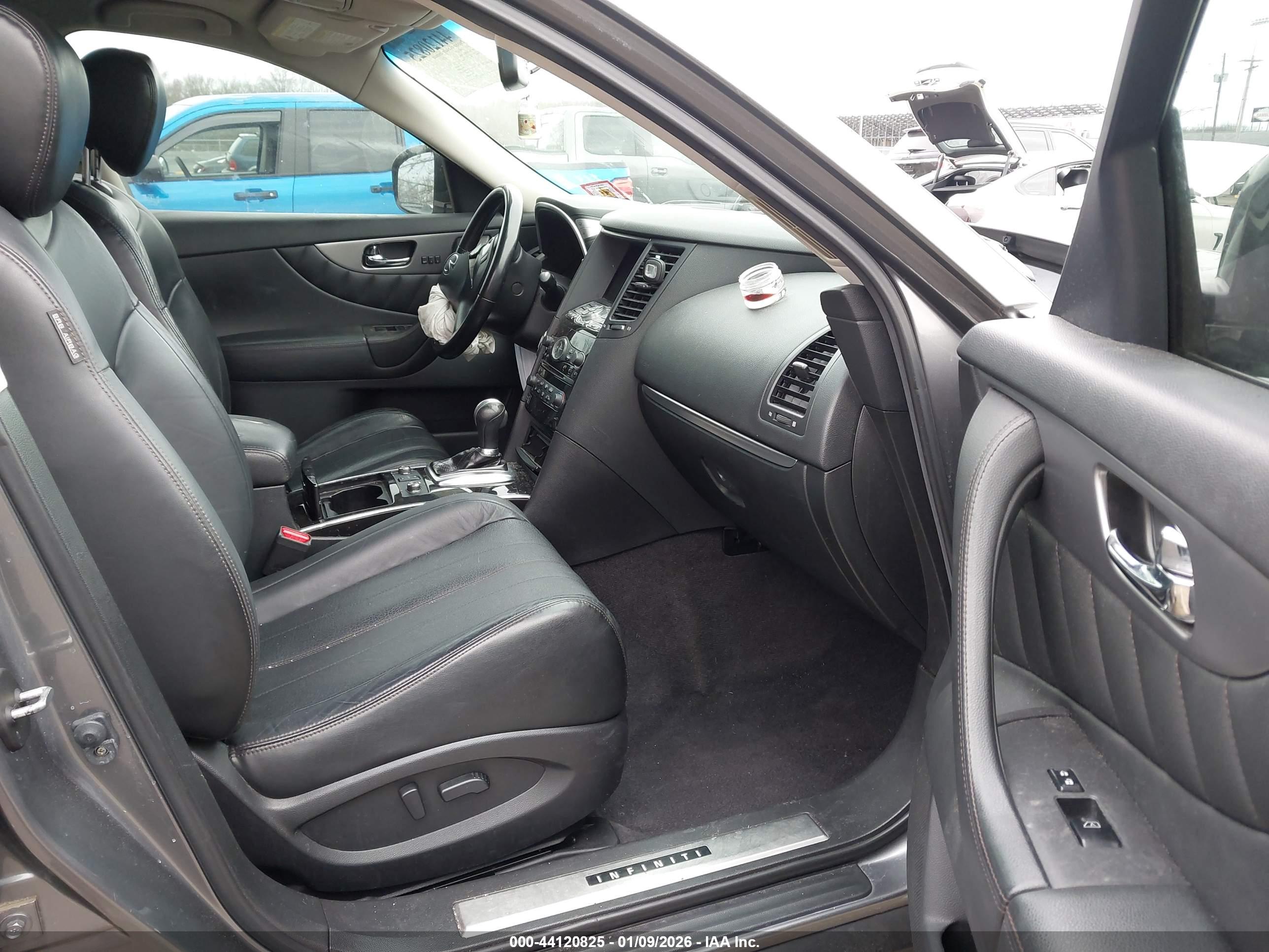 INFINITI FX35 image 5