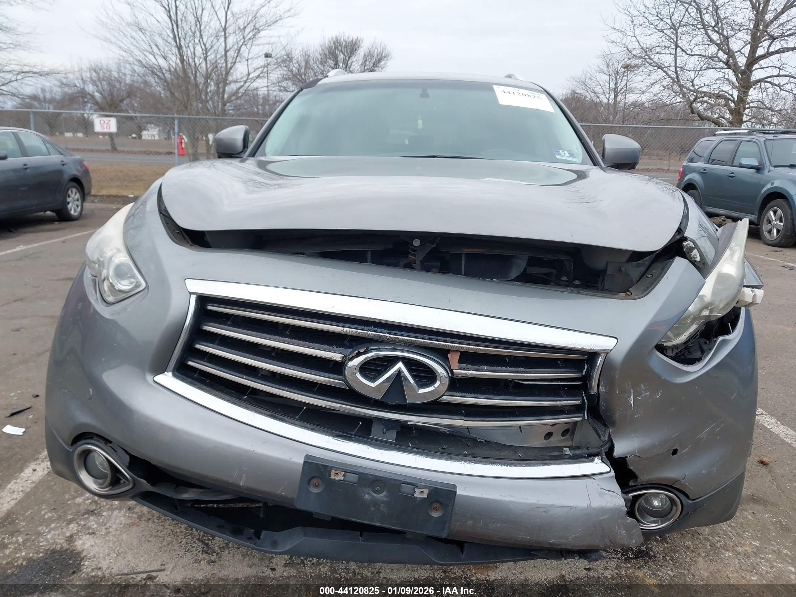 INFINITI FX35 image 6