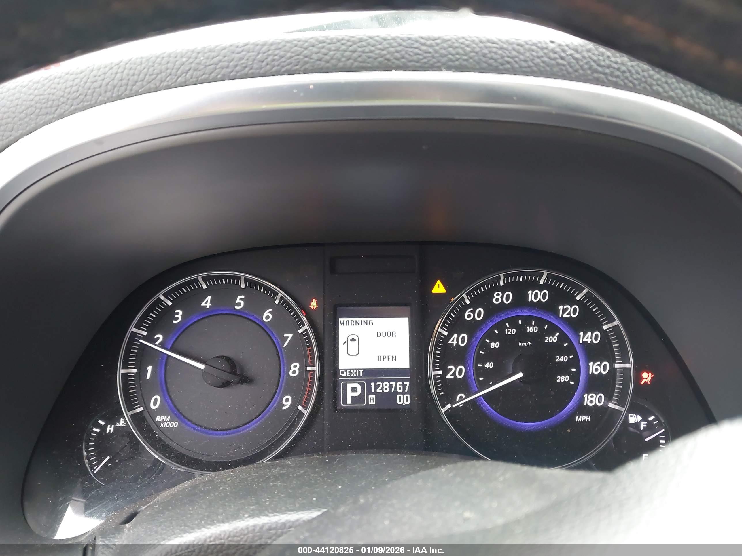 INFINITI FX35 image 7