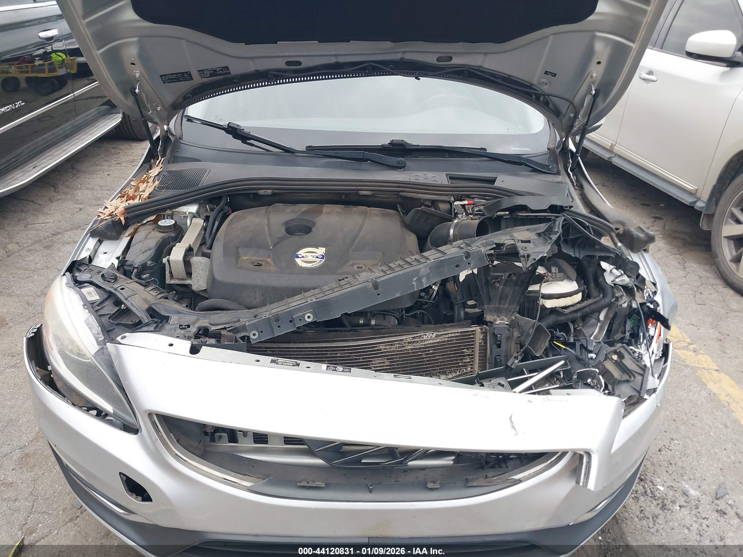 VOLVO S60 image 10