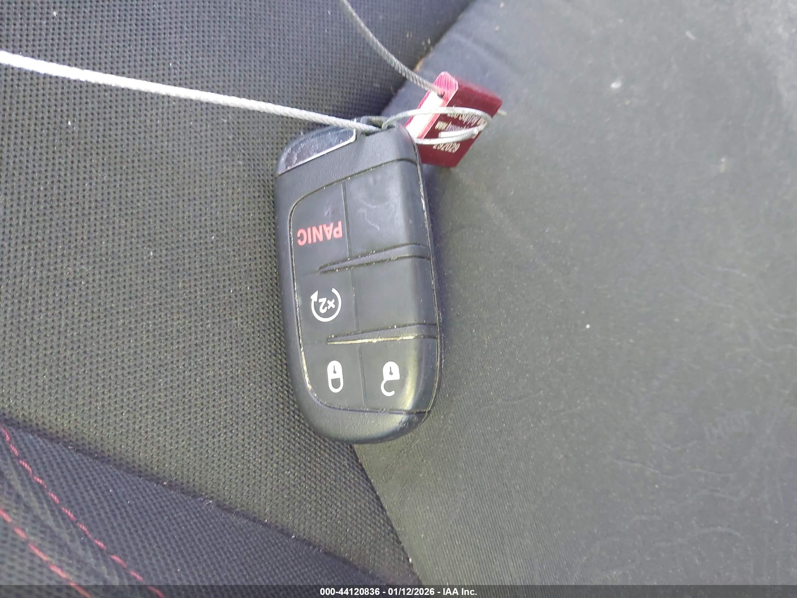JEEP RENEGADE image 11