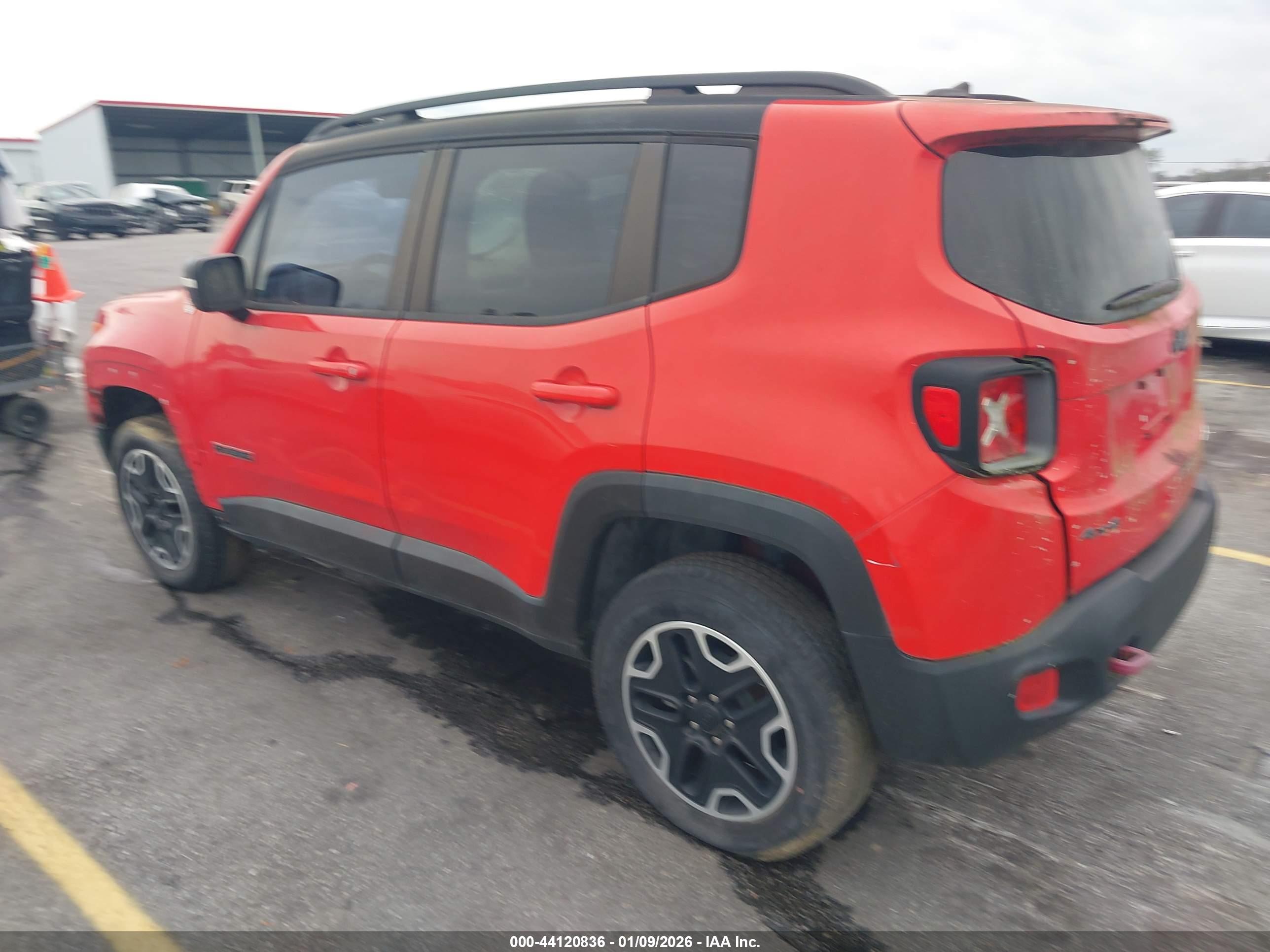 JEEP RENEGADE image 3