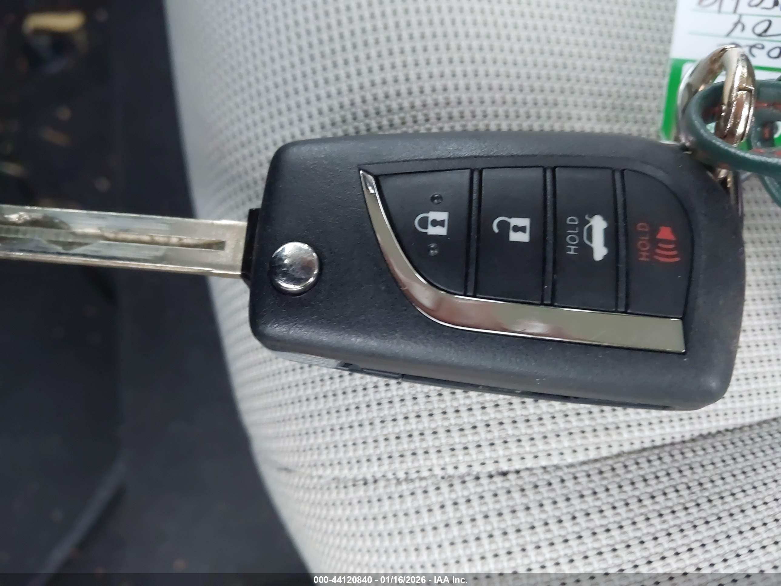 TOYOTA COROLLA image 11