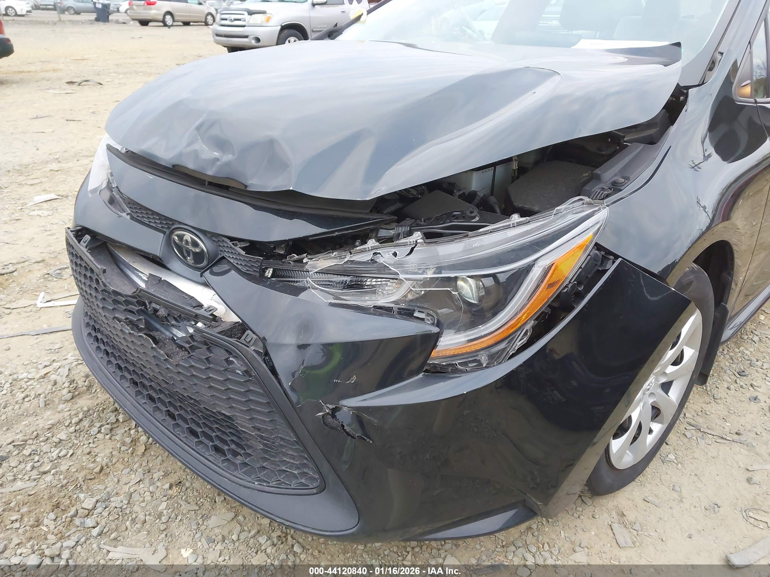 TOYOTA COROLLA image 6
