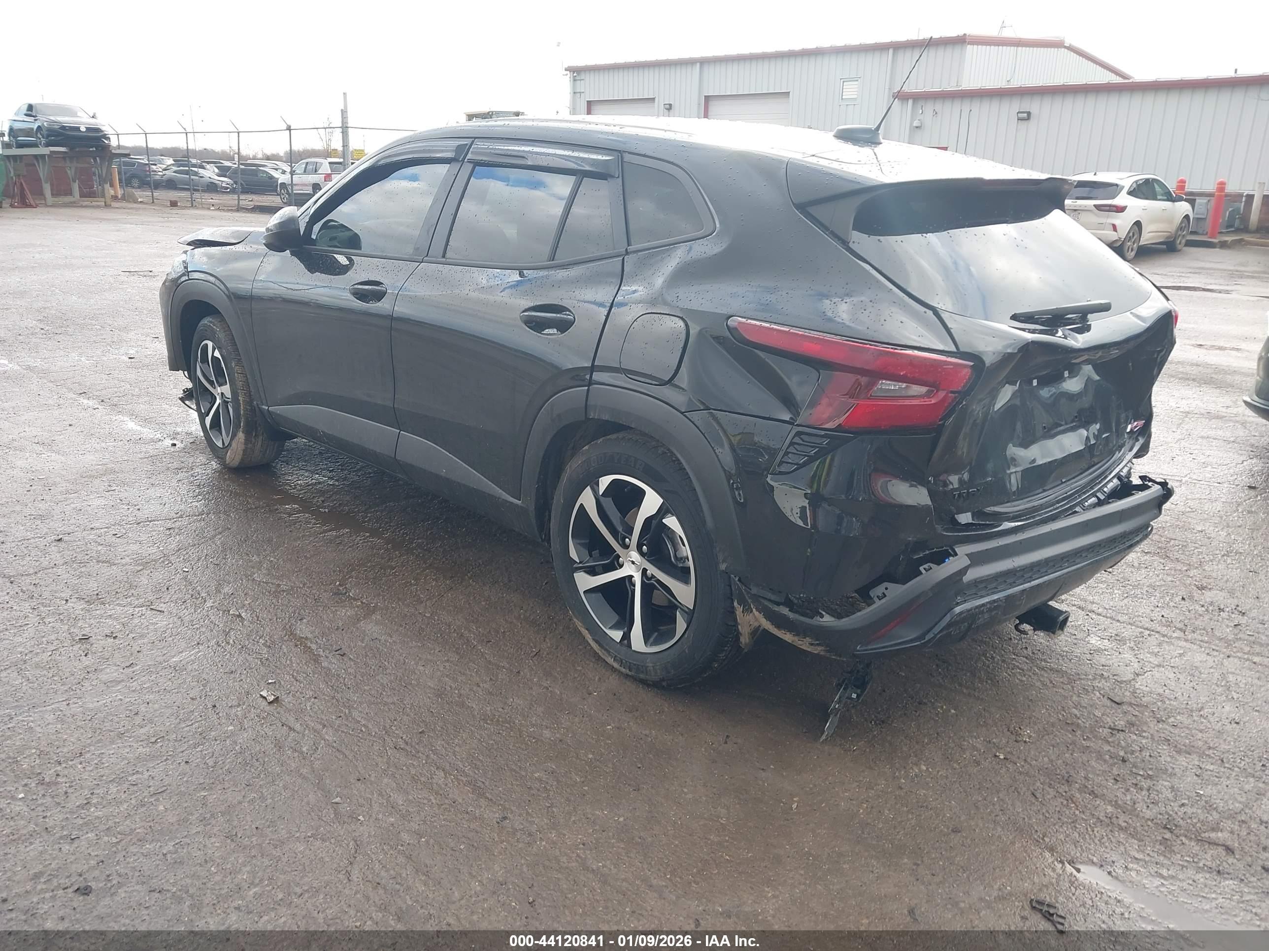 CHEVROLET TRAX image 3