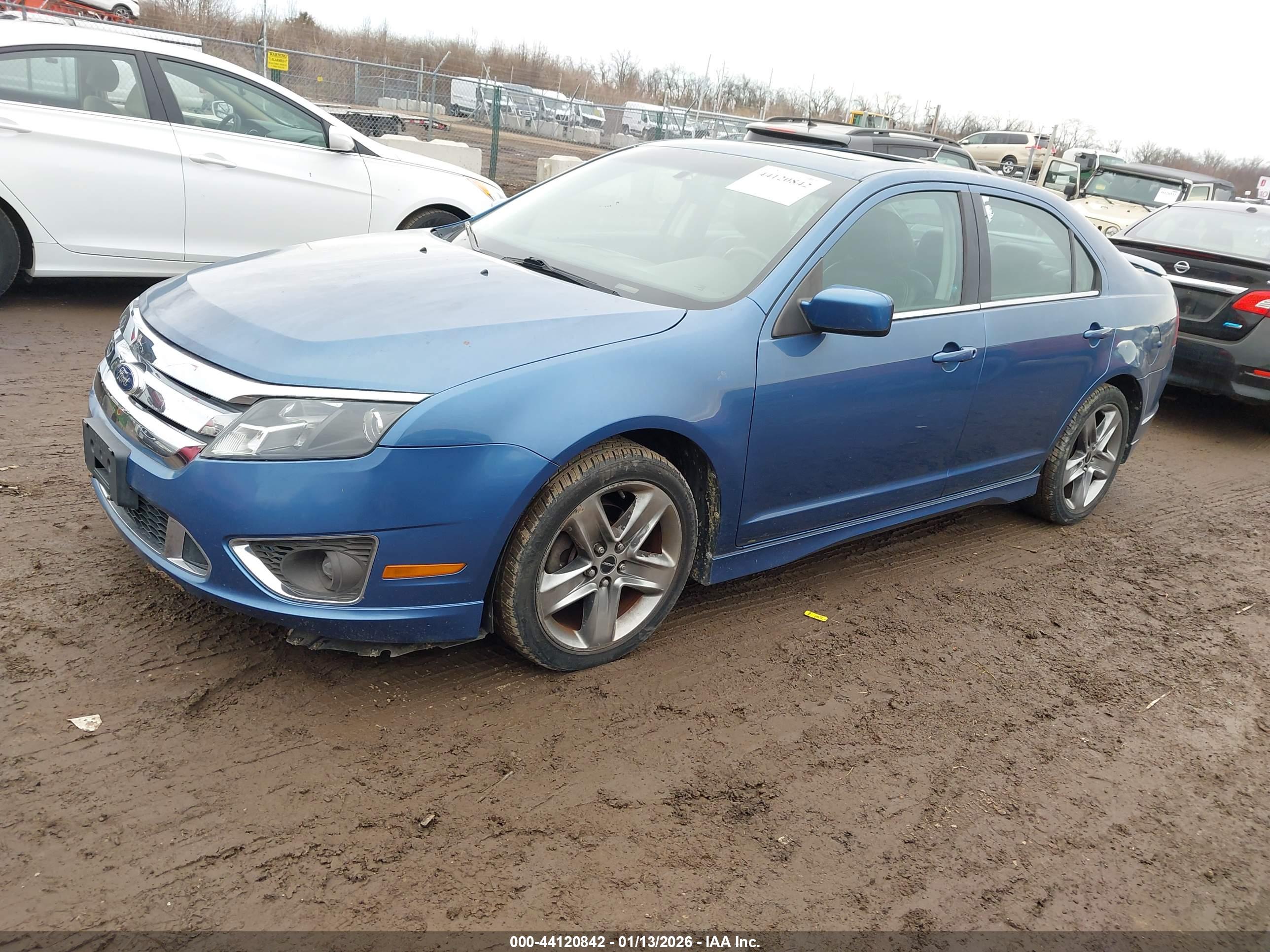 FORD FUSION image 2