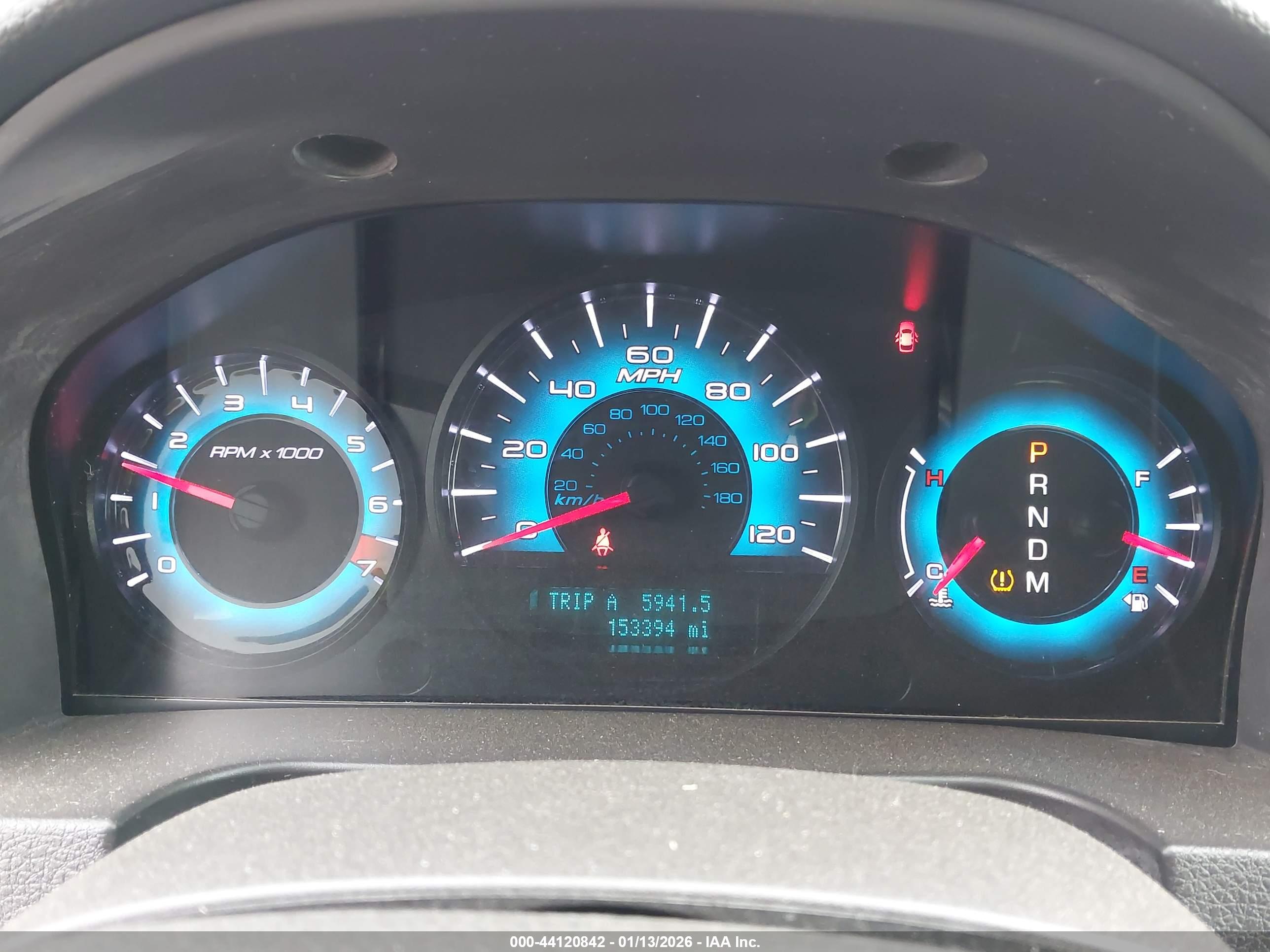 FORD FUSION image 7