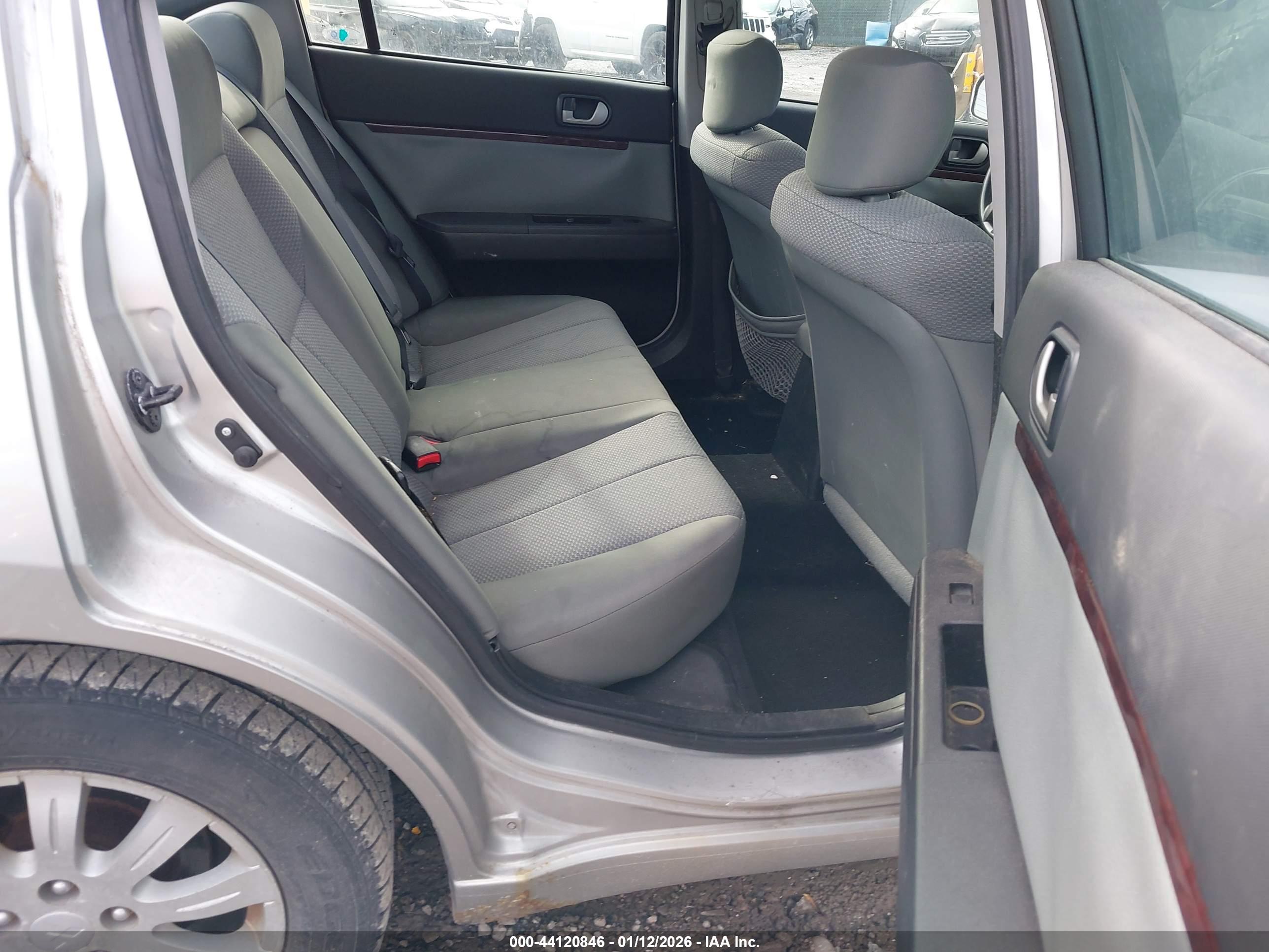 MITSUBISHI GALANT image 8