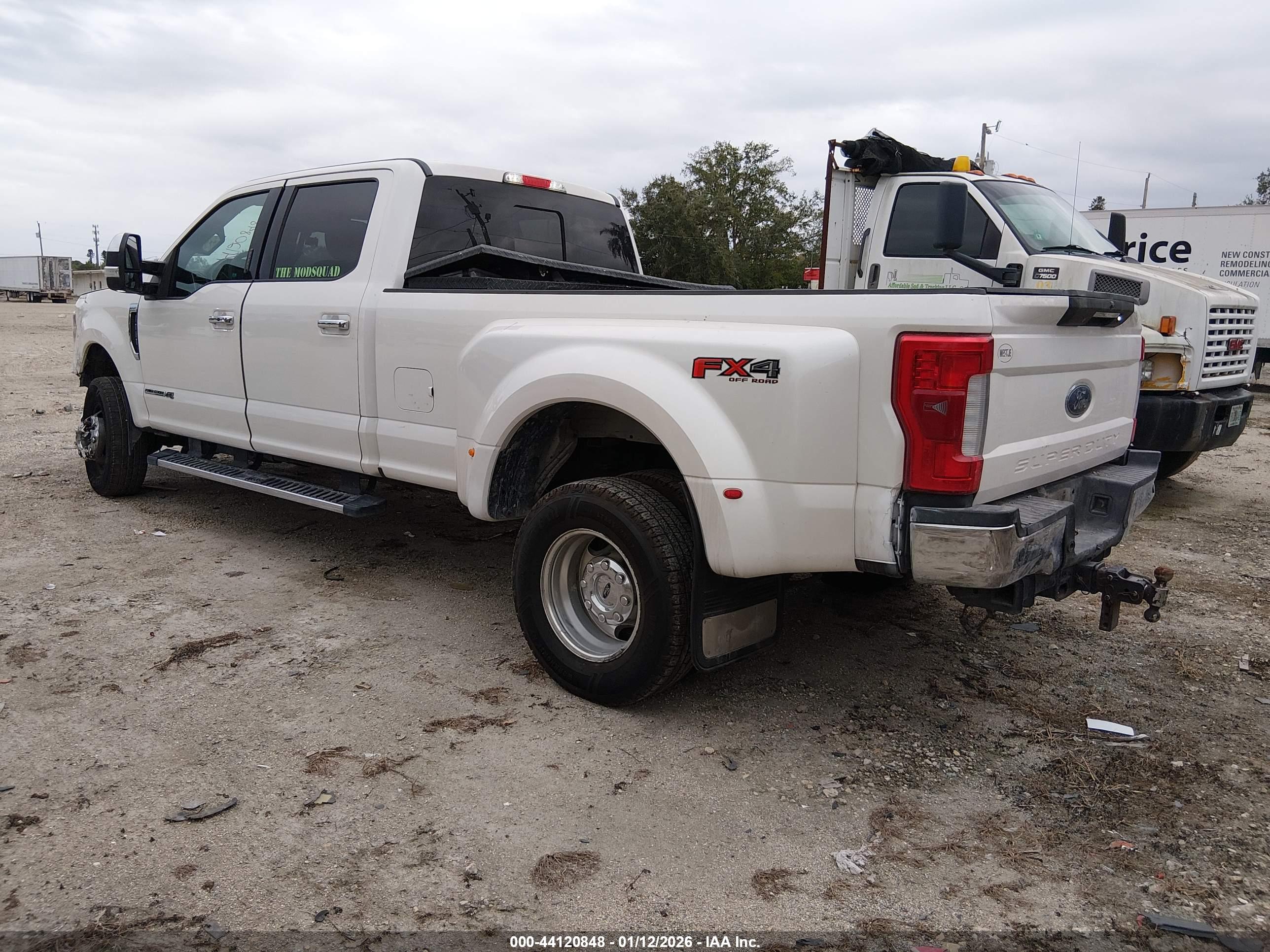 FORD F-350 image 3