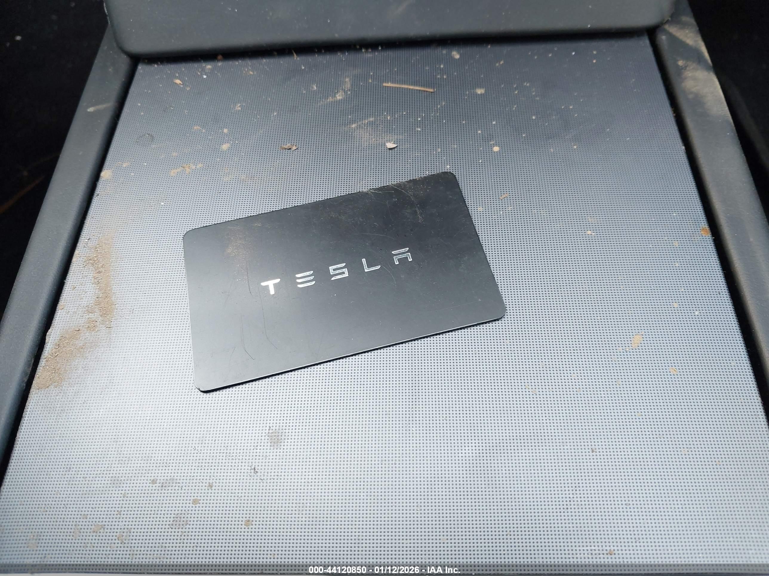 TESLA MODEL image 11
