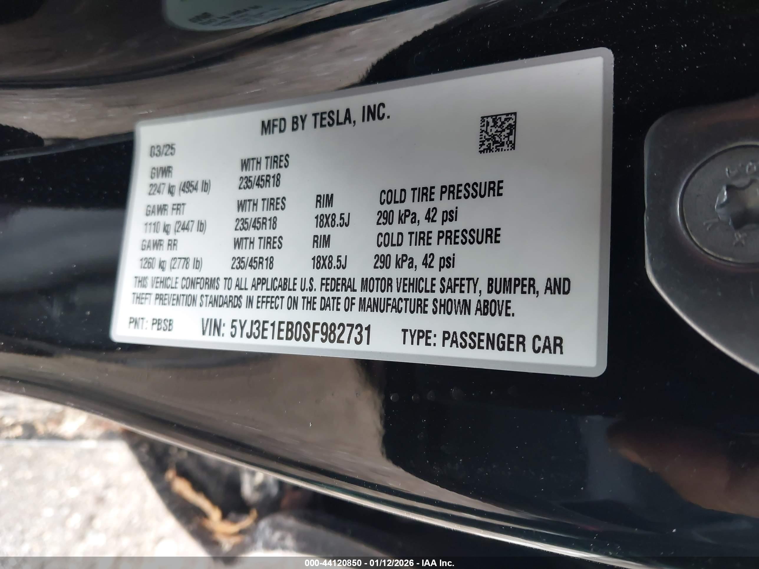 TESLA MODEL image 9