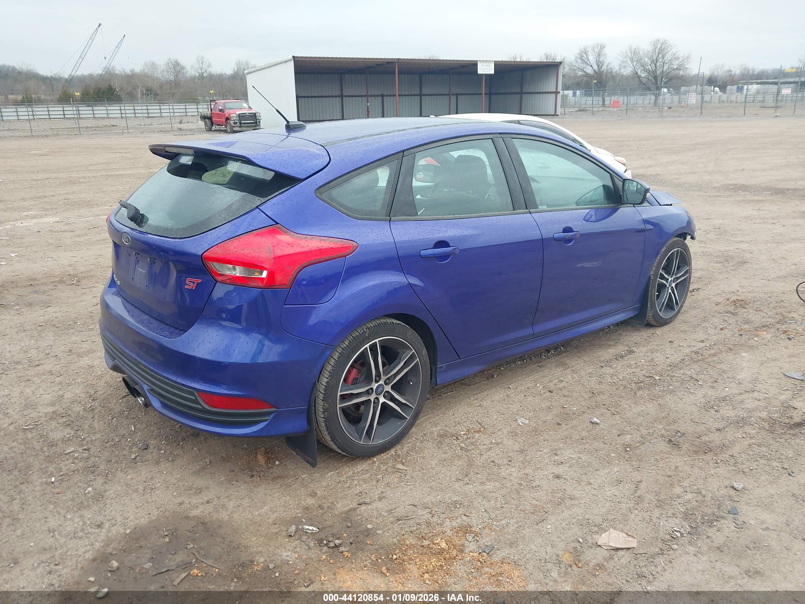FORD FOCUS image 4