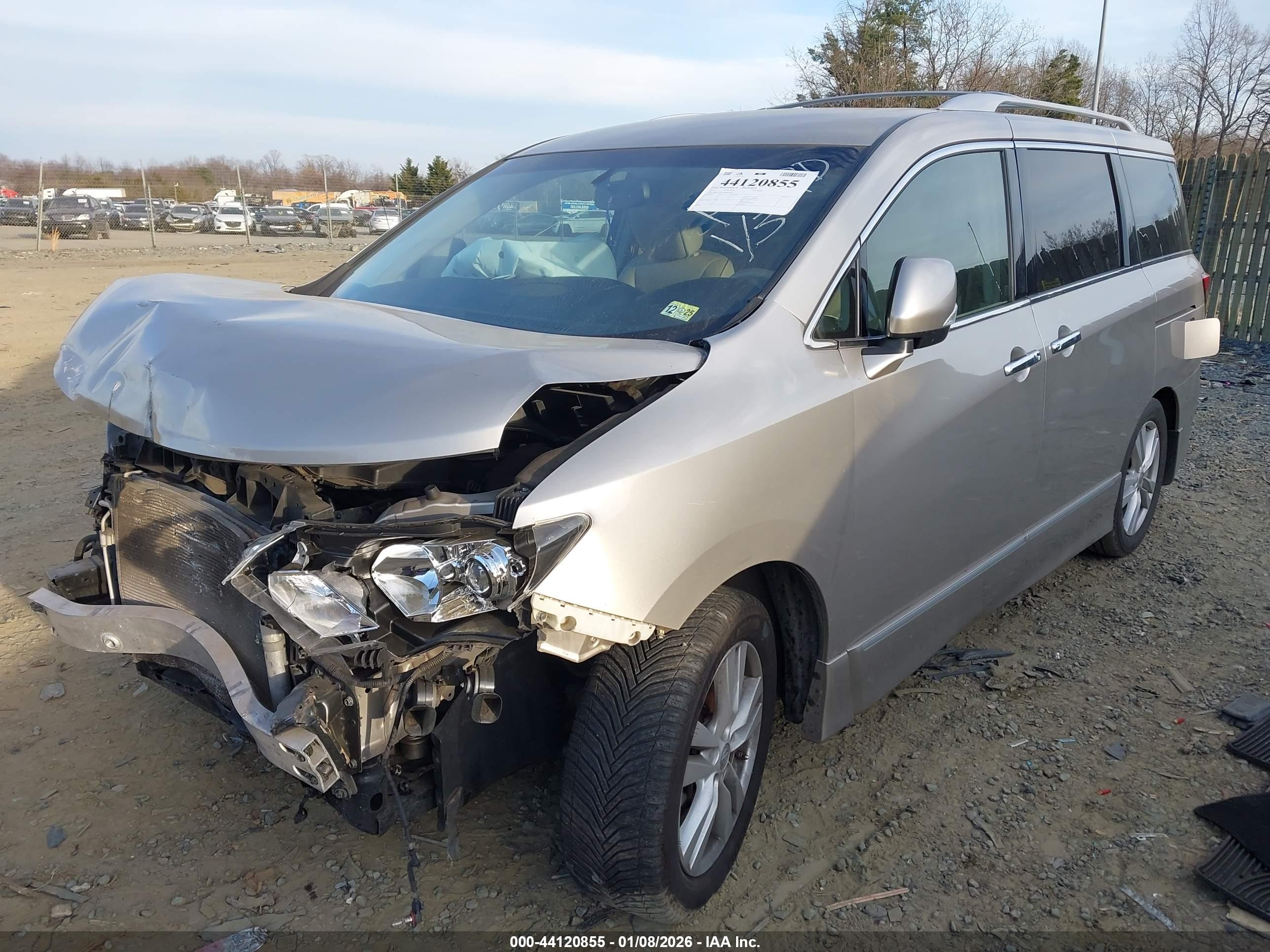 NISSAN QUEST image 2