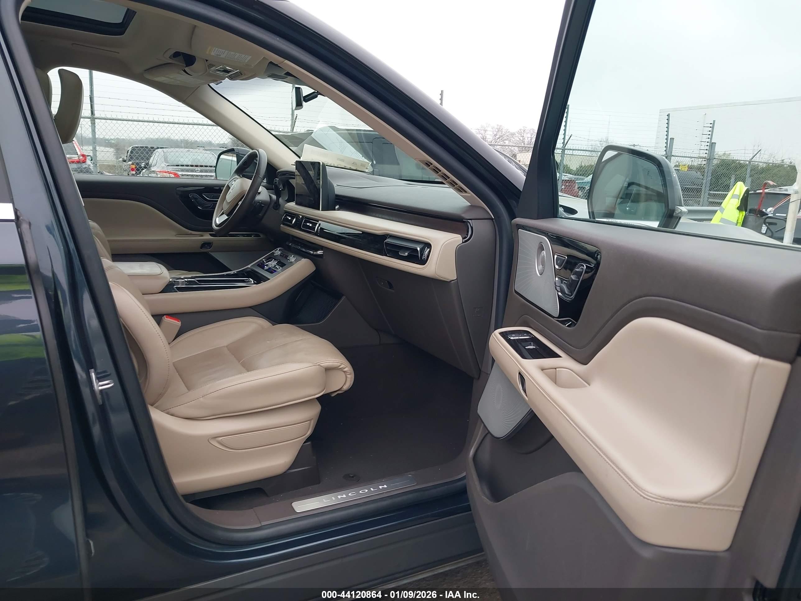 LINCOLN AVIATOR image 5