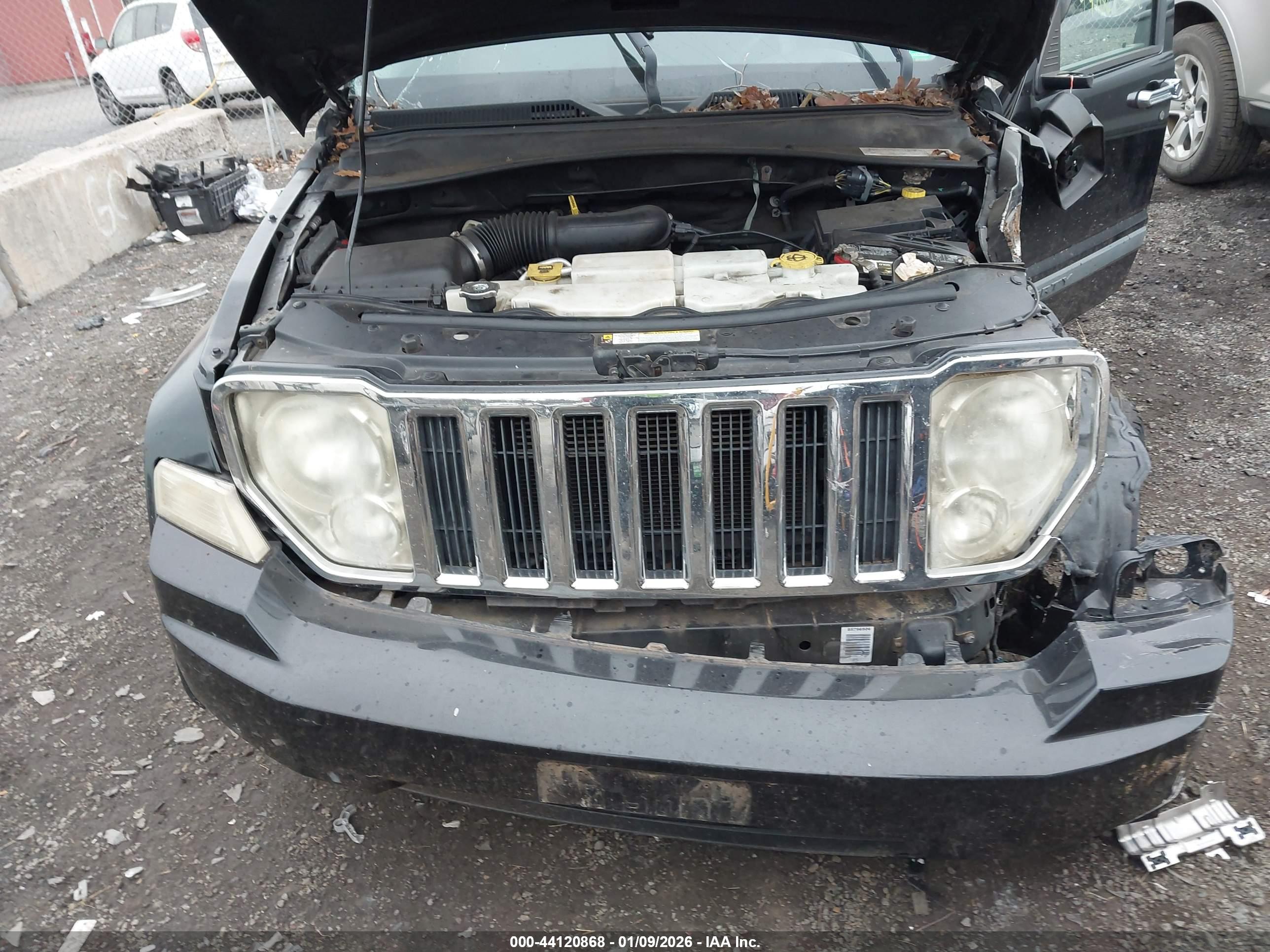 JEEP LIBERTY image 6