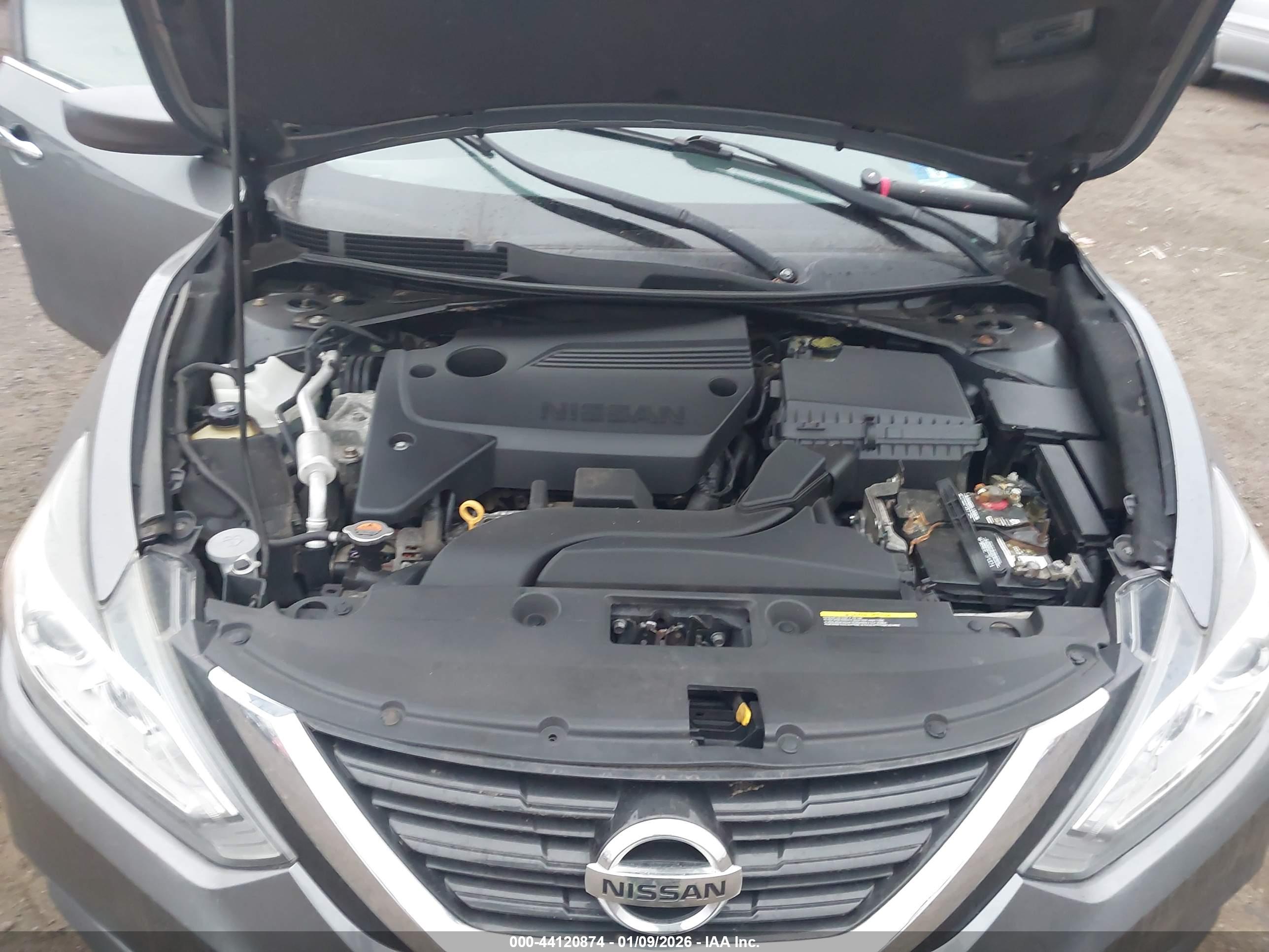 NISSAN ALTIMA image 10