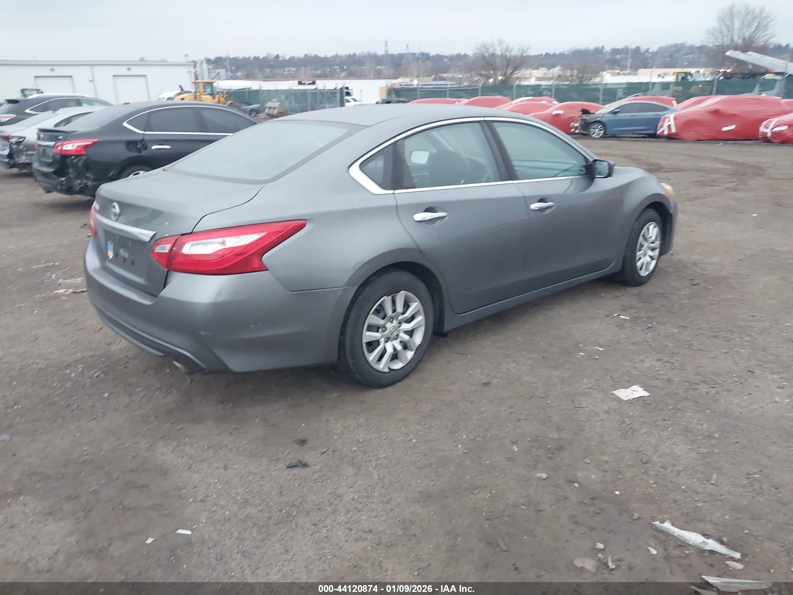 NISSAN ALTIMA image 4