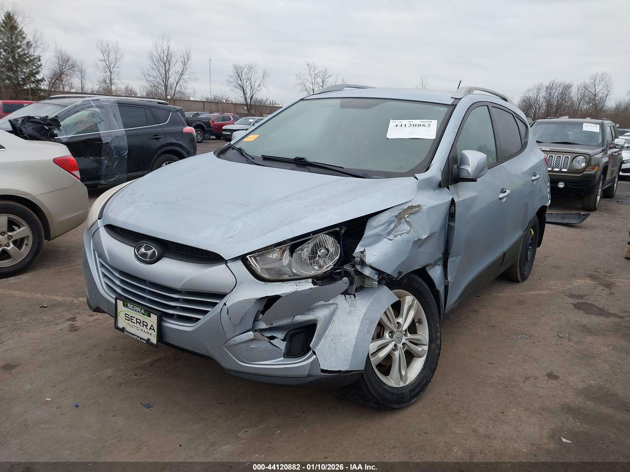 HYUNDAI TUCSON image 2